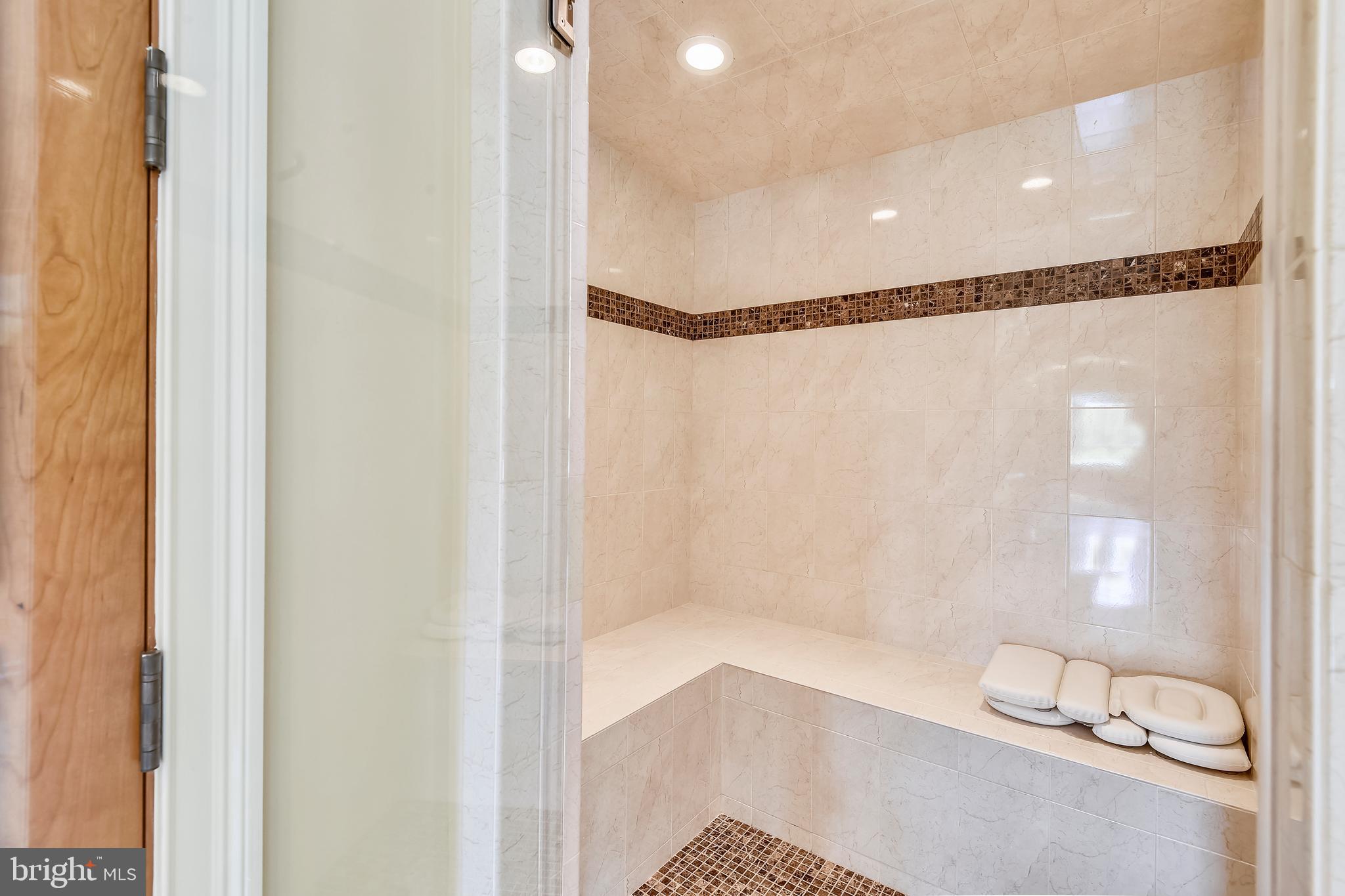 MELROSE FARM - Residential