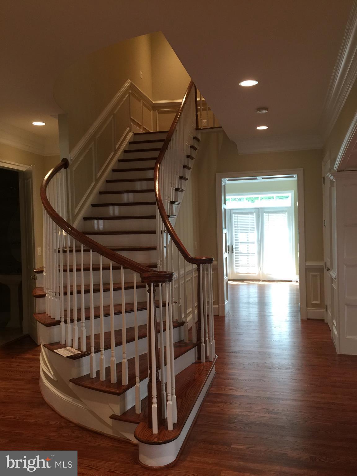 STOCKWELL MANOR - Residential Lease