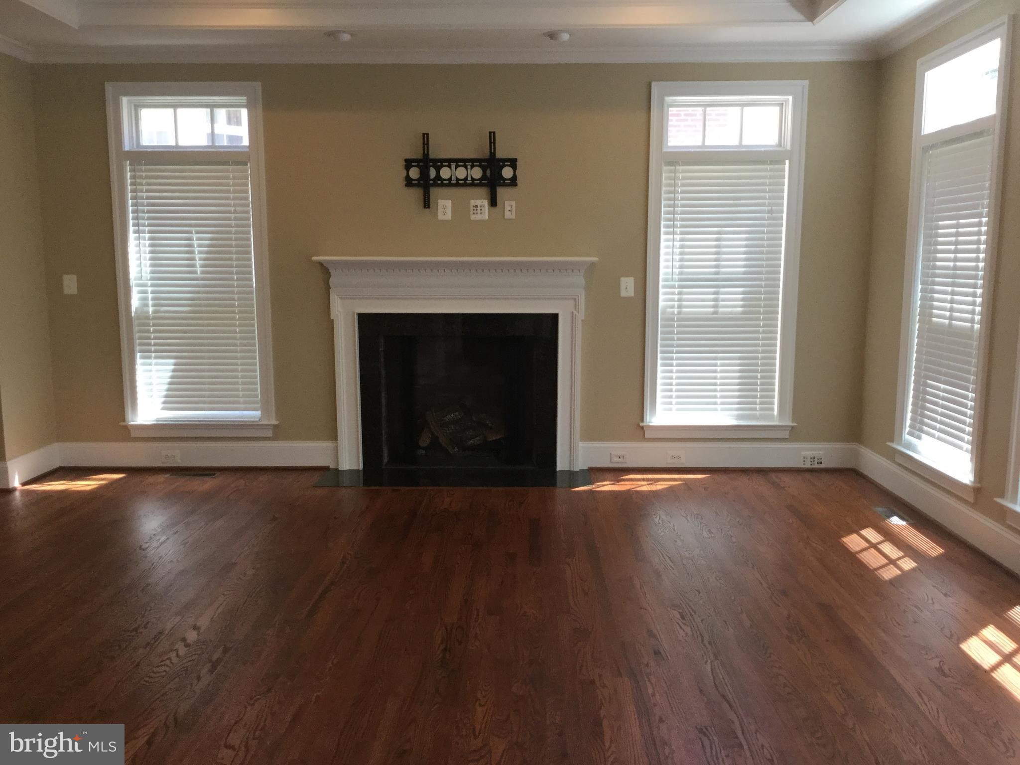 STOCKWELL MANOR - Residential Lease