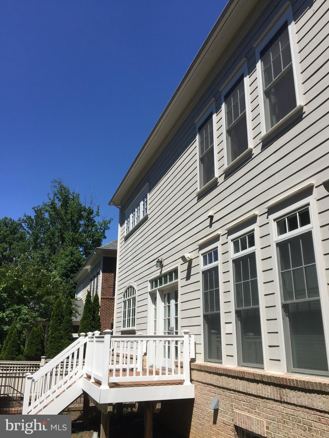 STOCKWELL MANOR - Residential Lease