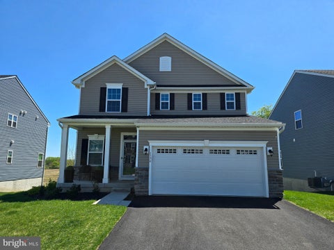 Homes For Sale - 1174 Woodmont Lane<br/> CATASAUQUA, PA 18032