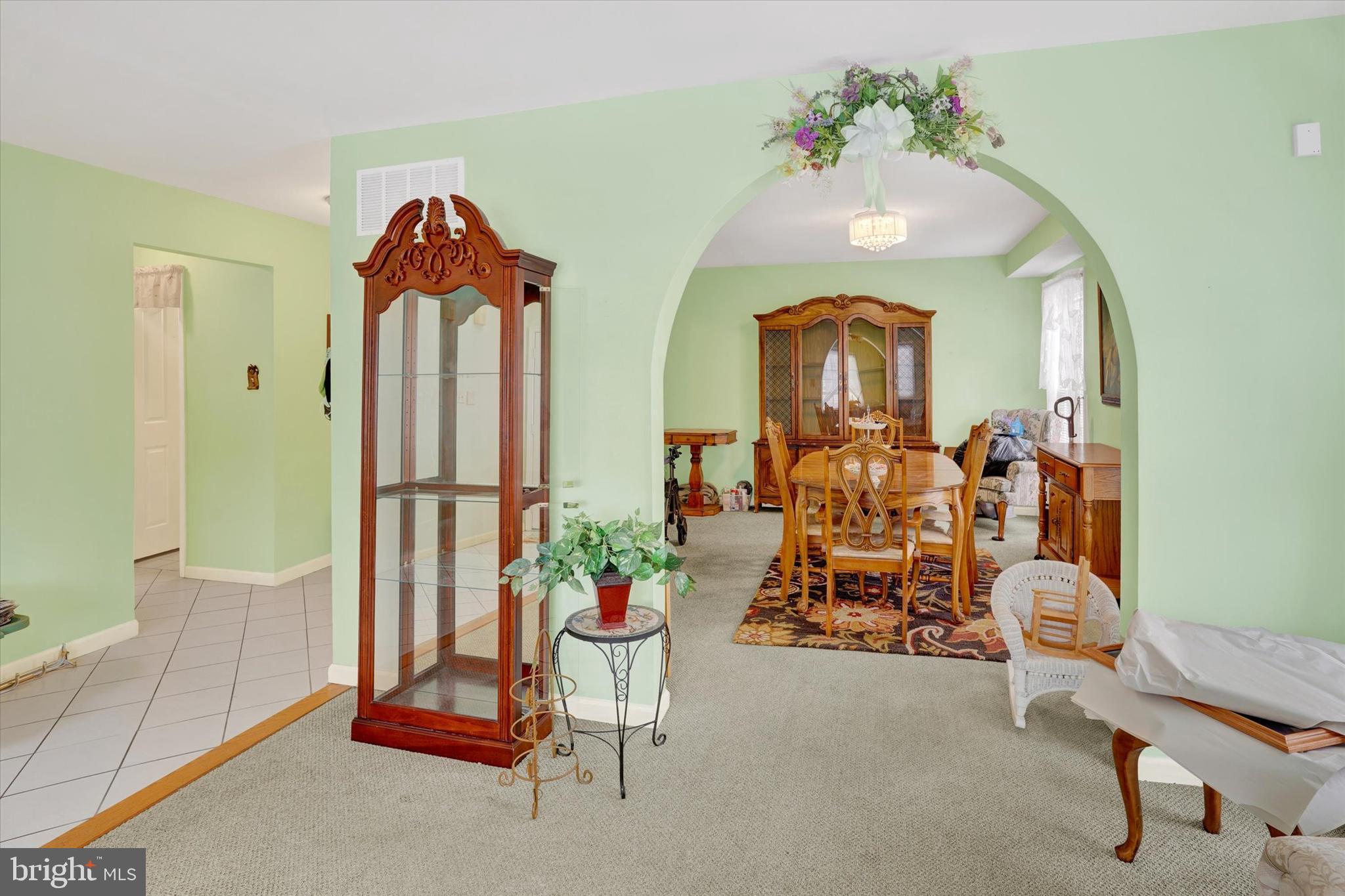 COUNTRY LANE - Residential