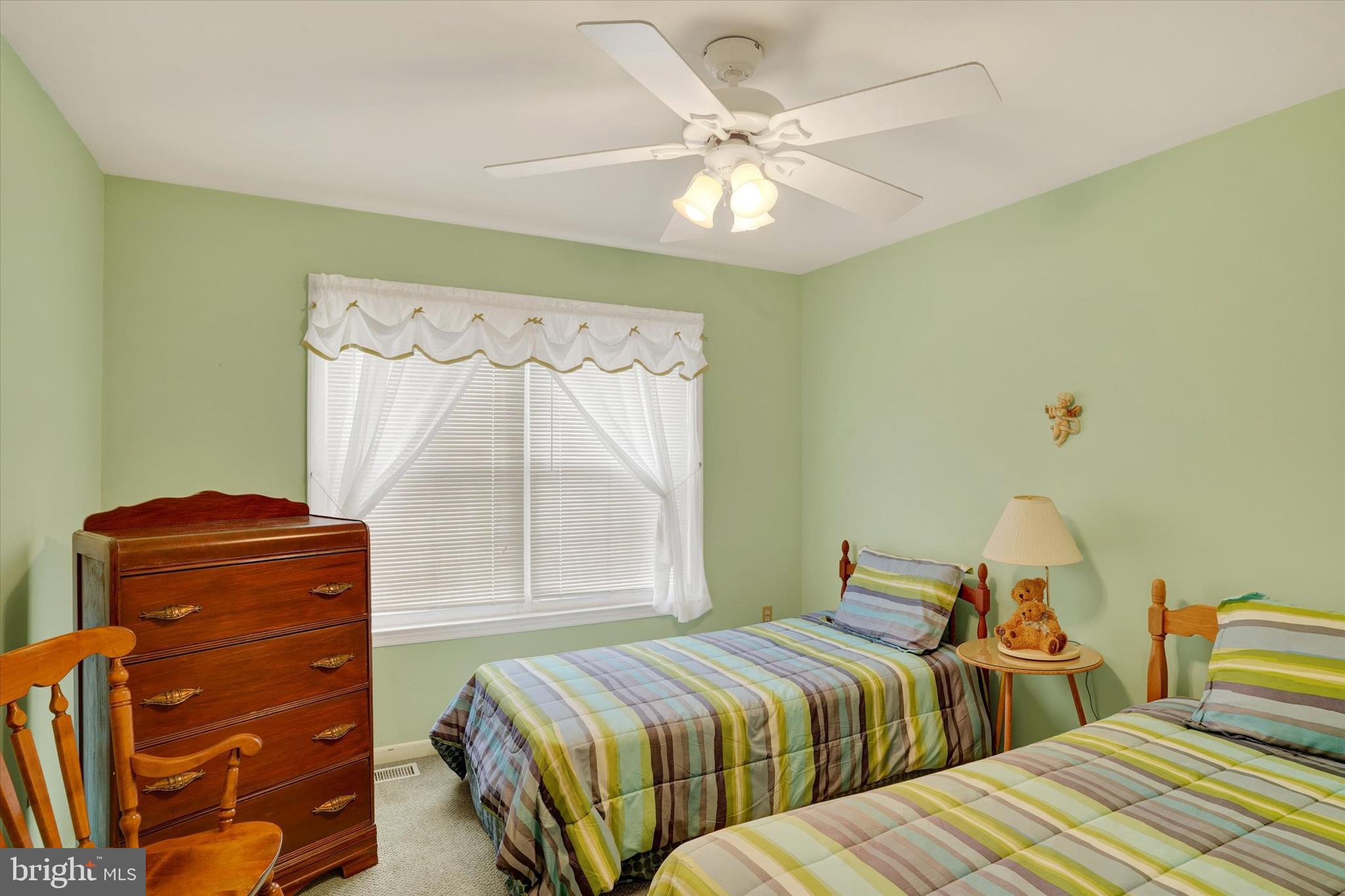 COUNTRY LANE - Residential