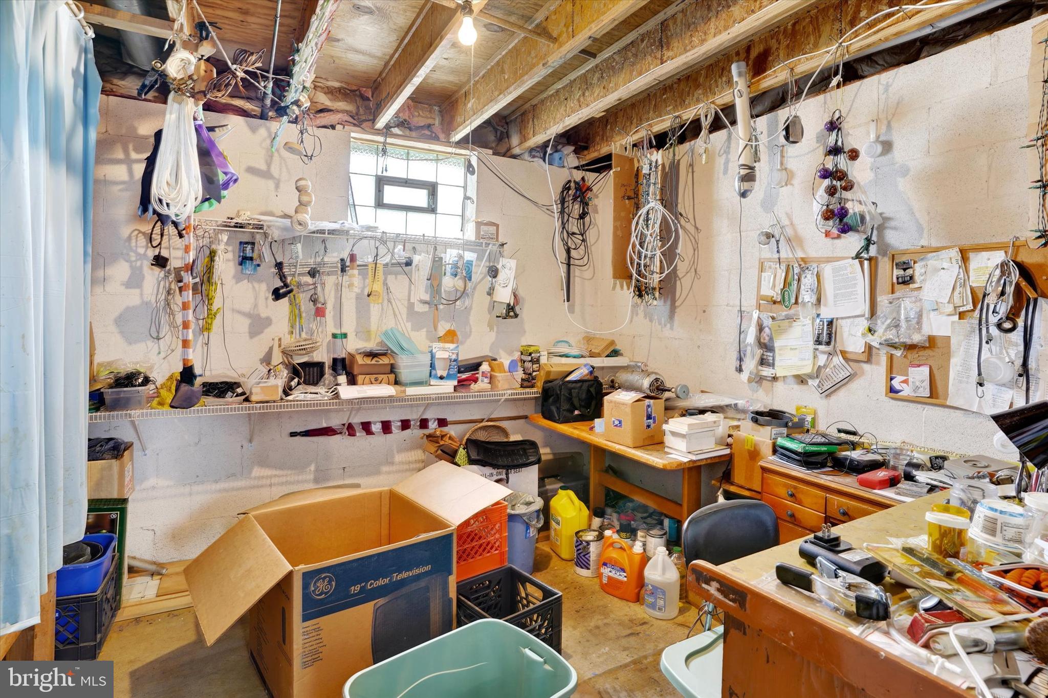 COUNTRY LANE - Residential