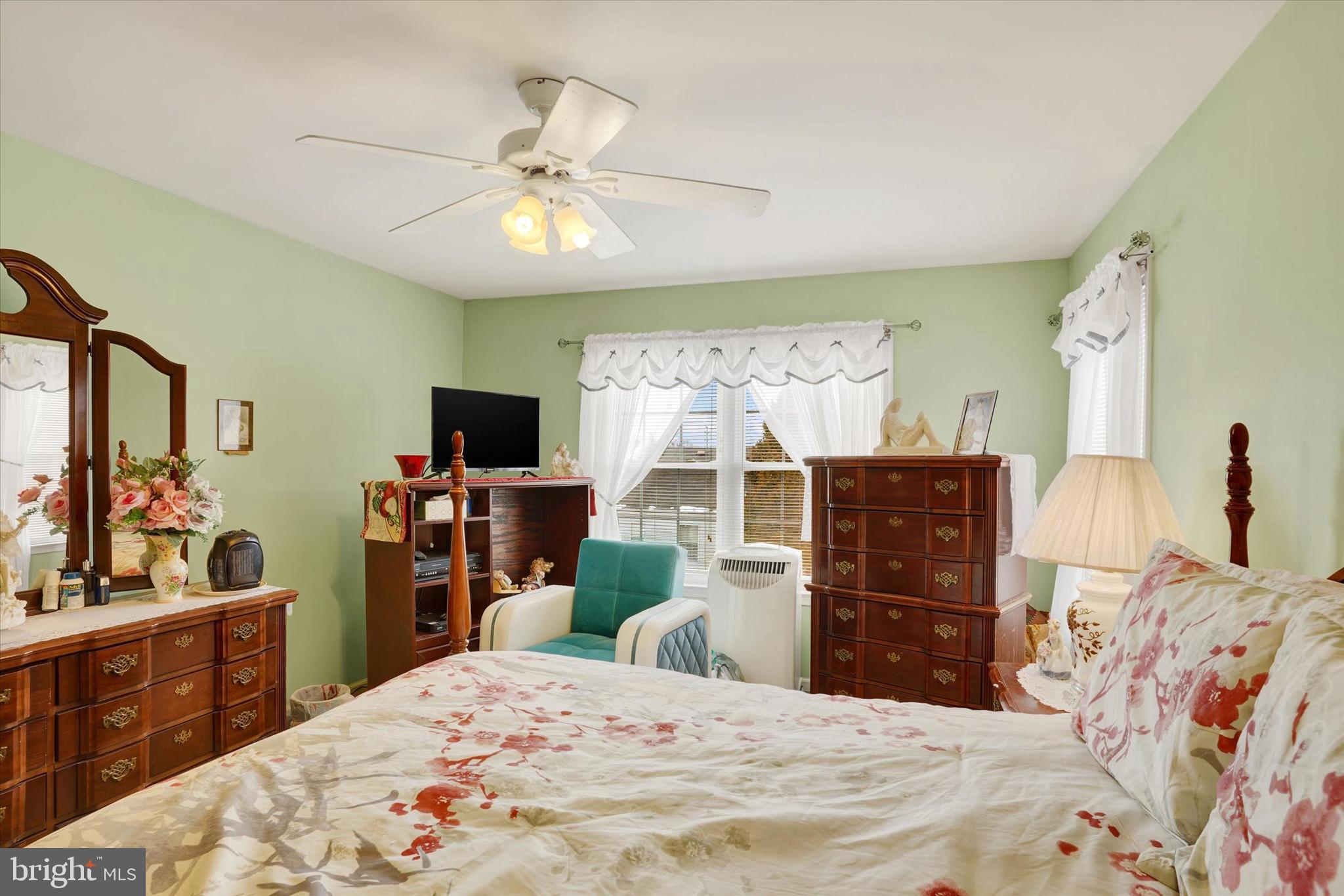 COUNTRY LANE - Residential