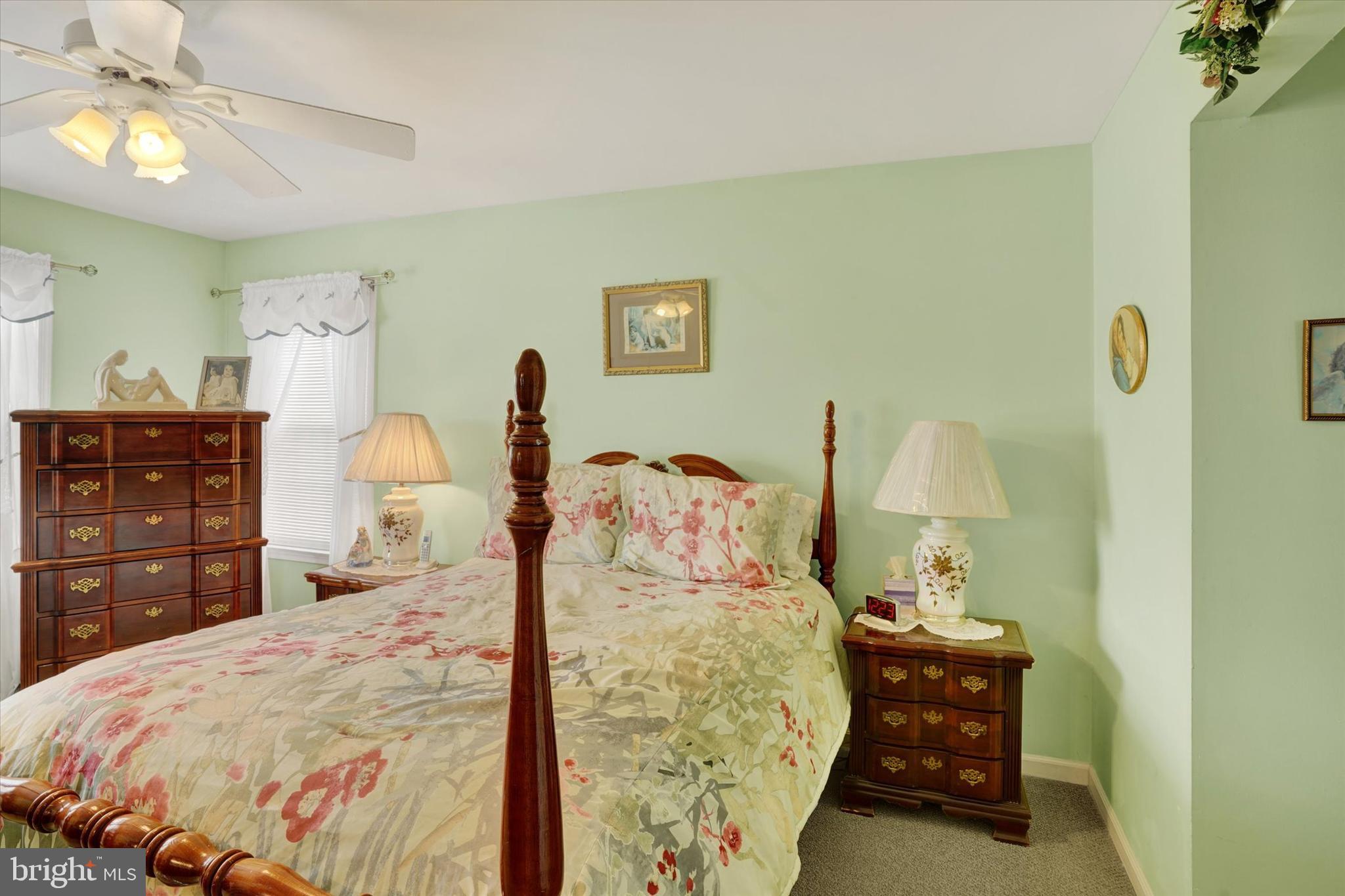 COUNTRY LANE - Residential