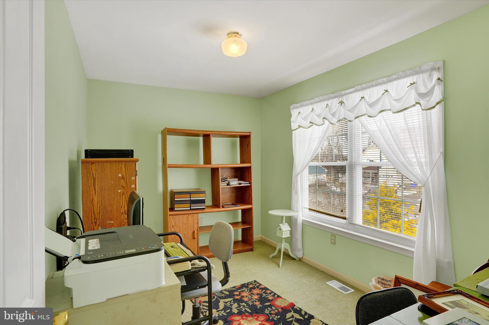 COUNTRY LANE - Residential