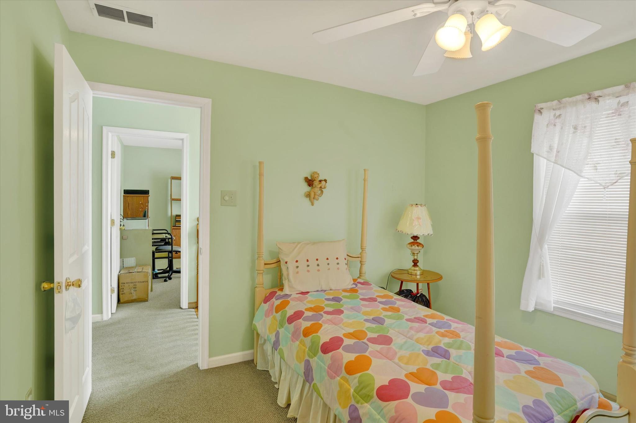 COUNTRY LANE - Residential