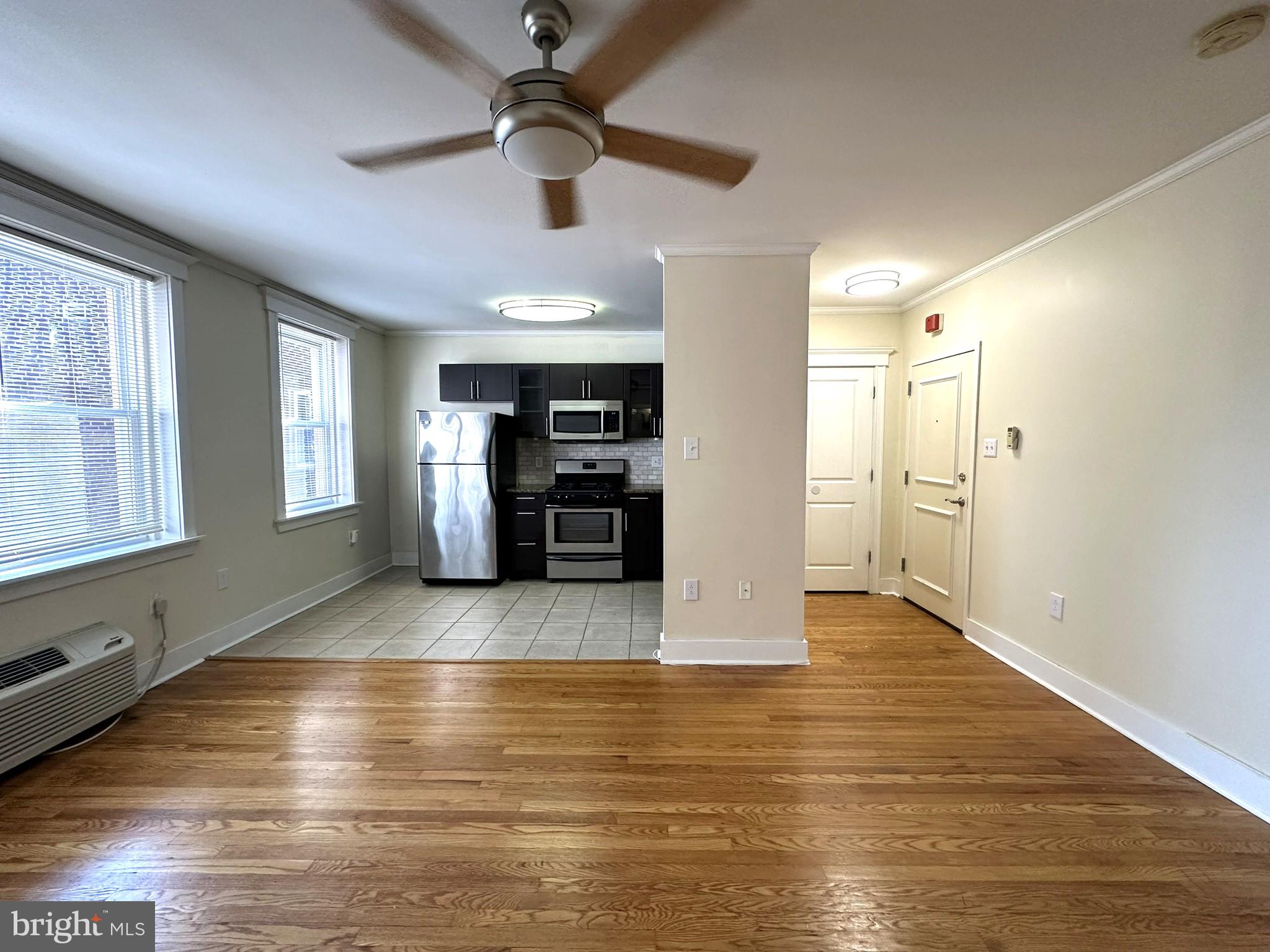 437 W SCHOOL HOUSE LANE B-04
