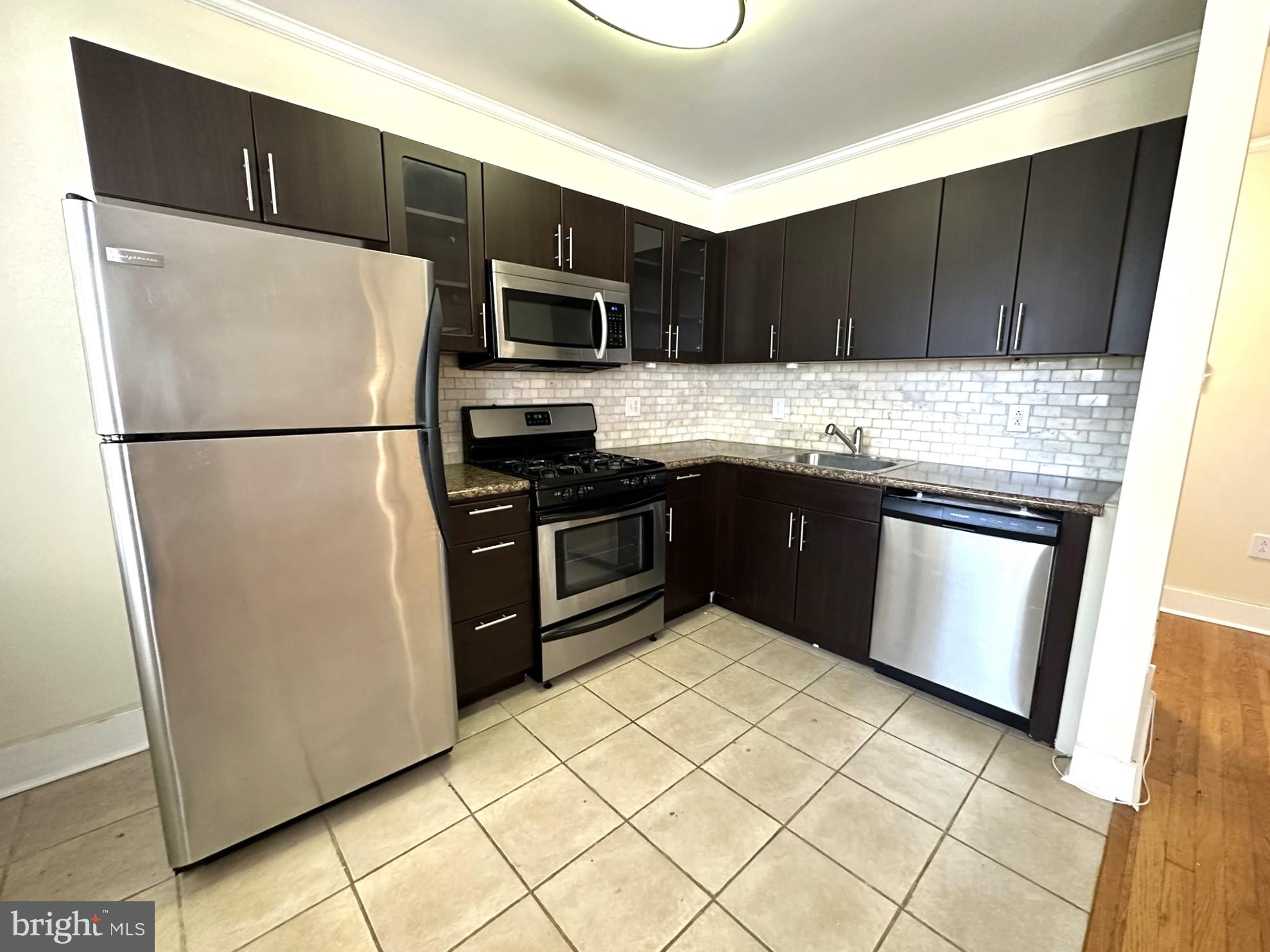 437 W SCHOOL HOUSE LANE B-04