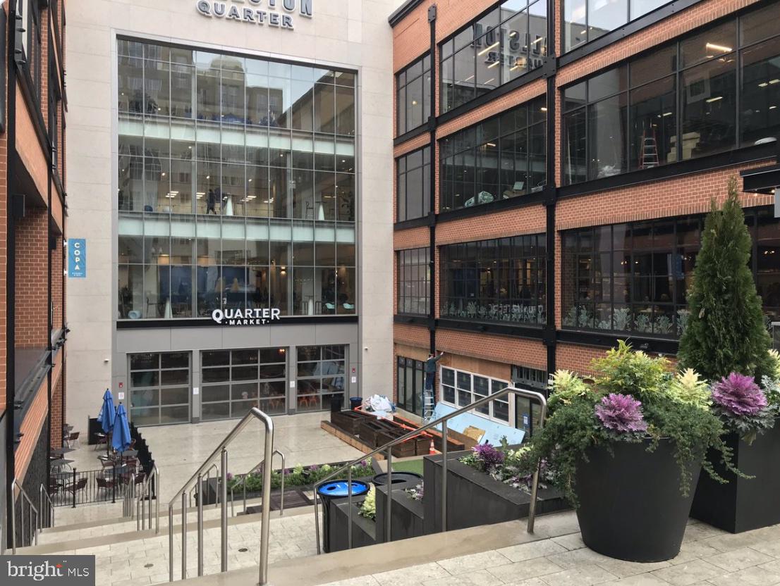 DOUGLAS PARK - Residential