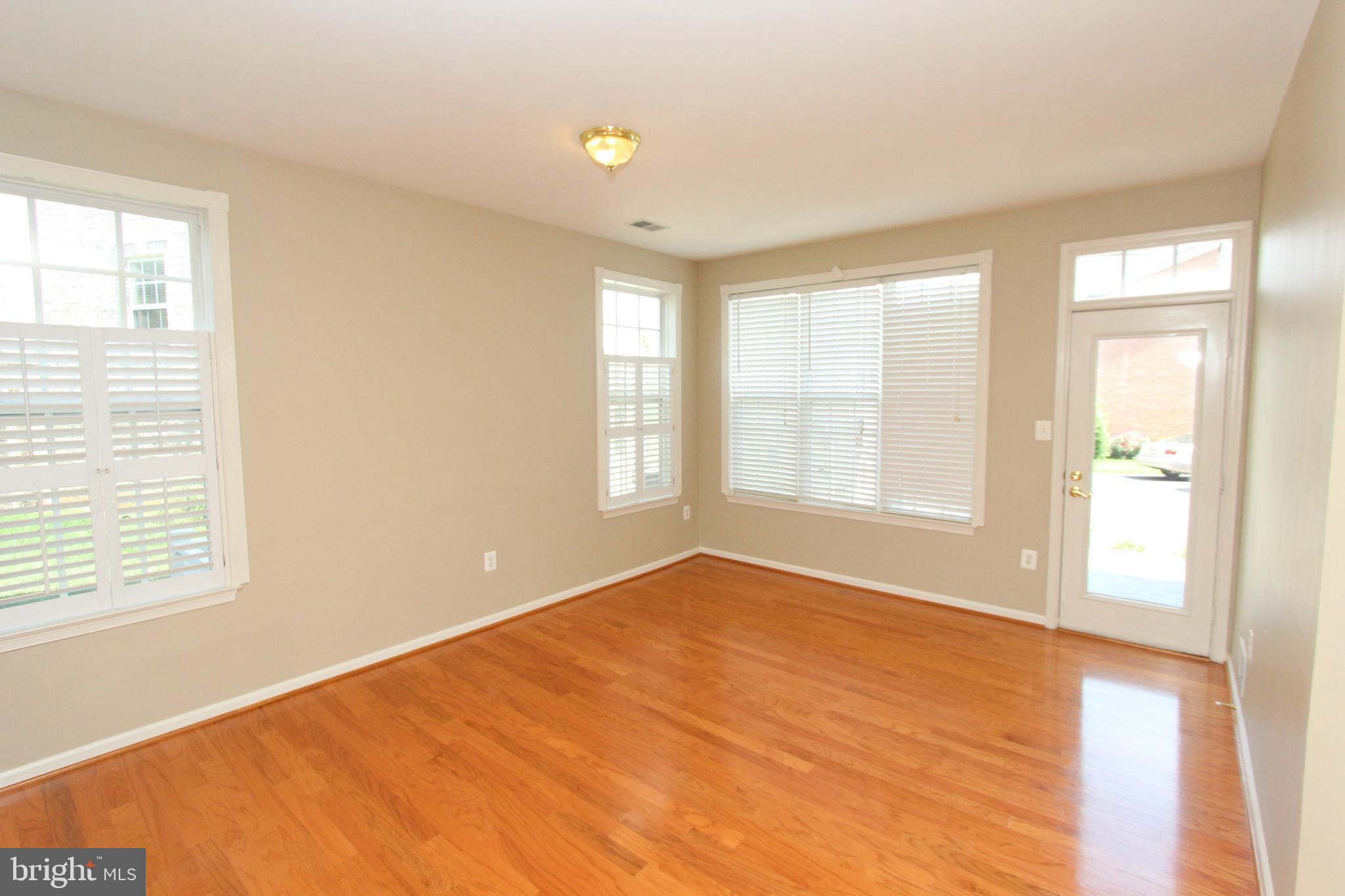 BELMONT BAY - Residential Lease