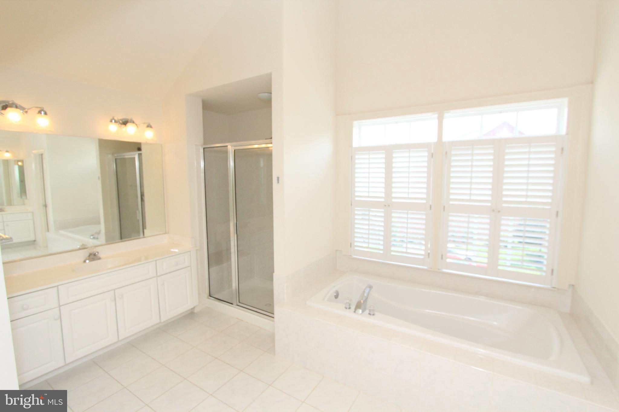 BELMONT BAY - Residential Lease