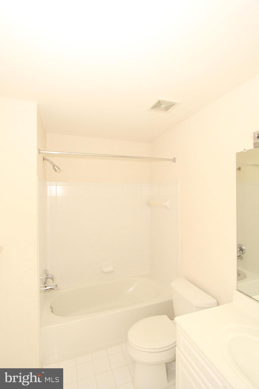 BELMONT BAY - Residential Lease