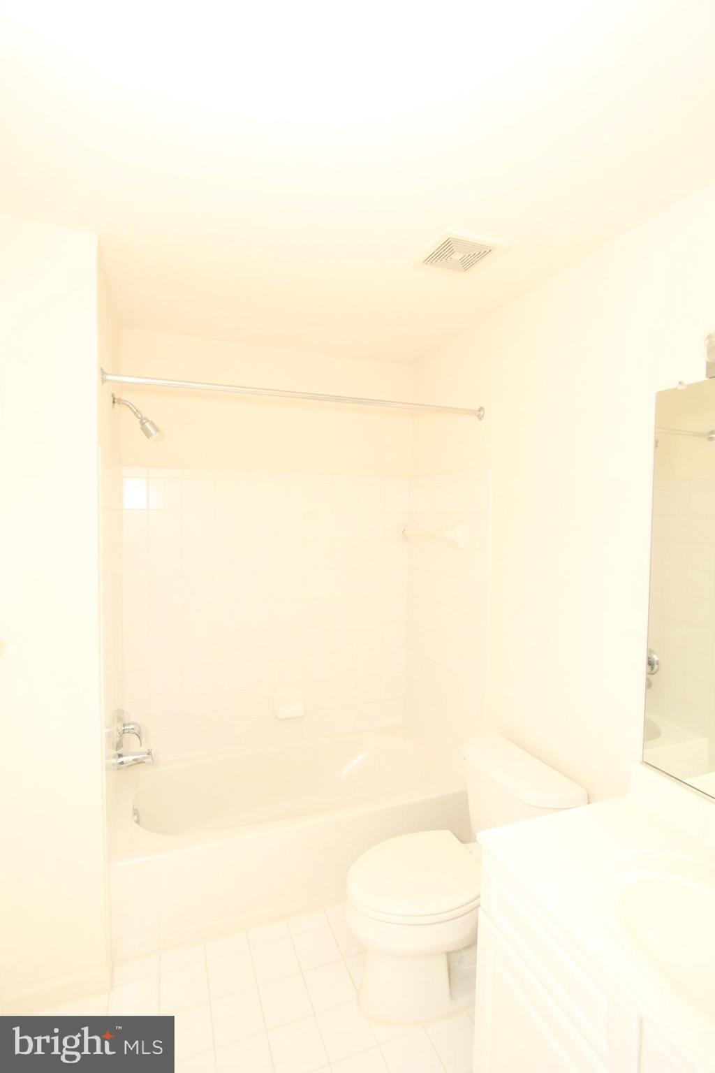 BELMONT BAY - Residential Lease