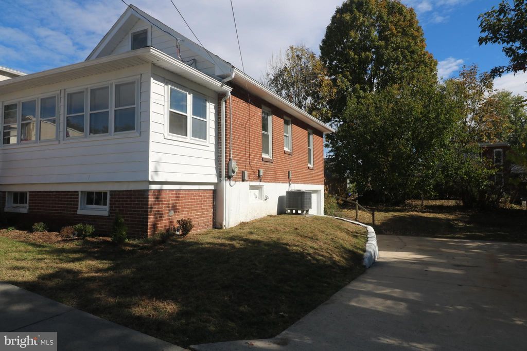 Photo of 530 E Howard Street, POTTSTOWN, PA 19464 (MLS # PAMC2159308)