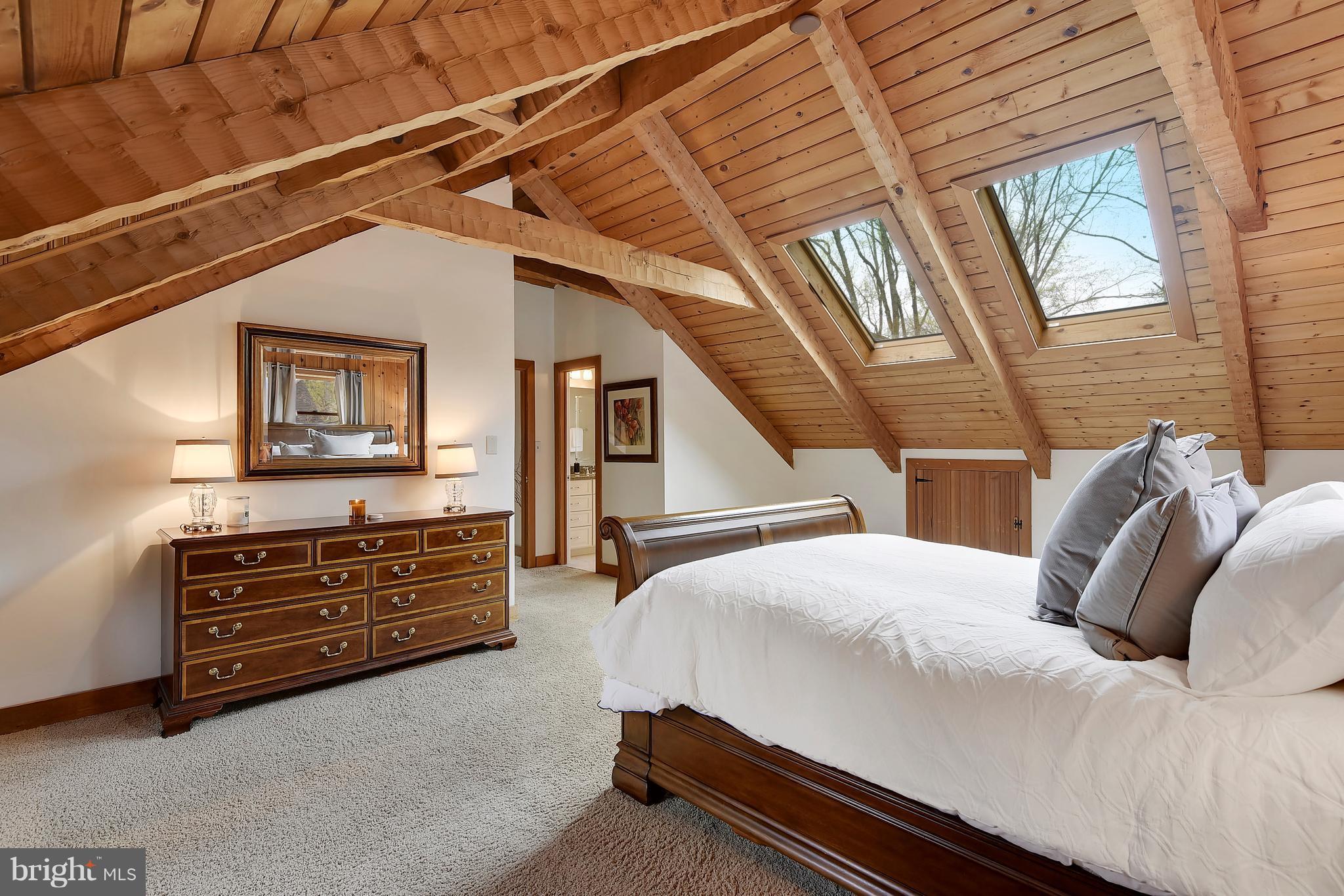 SOUTH RIVER MANOR - Residential