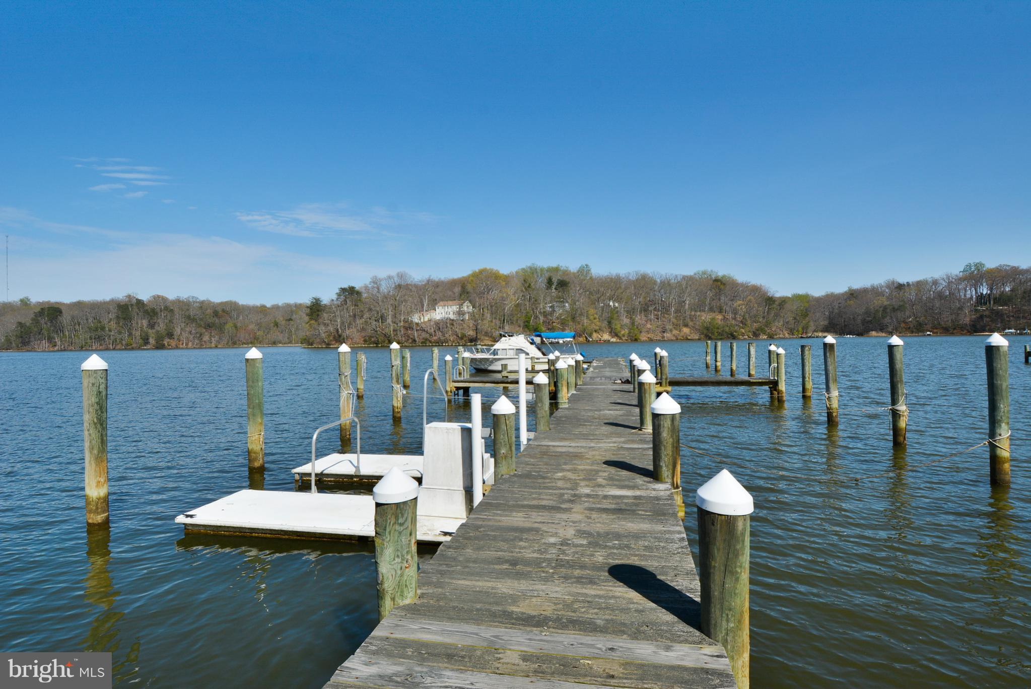 SOUTH RIVER MANOR - Residential