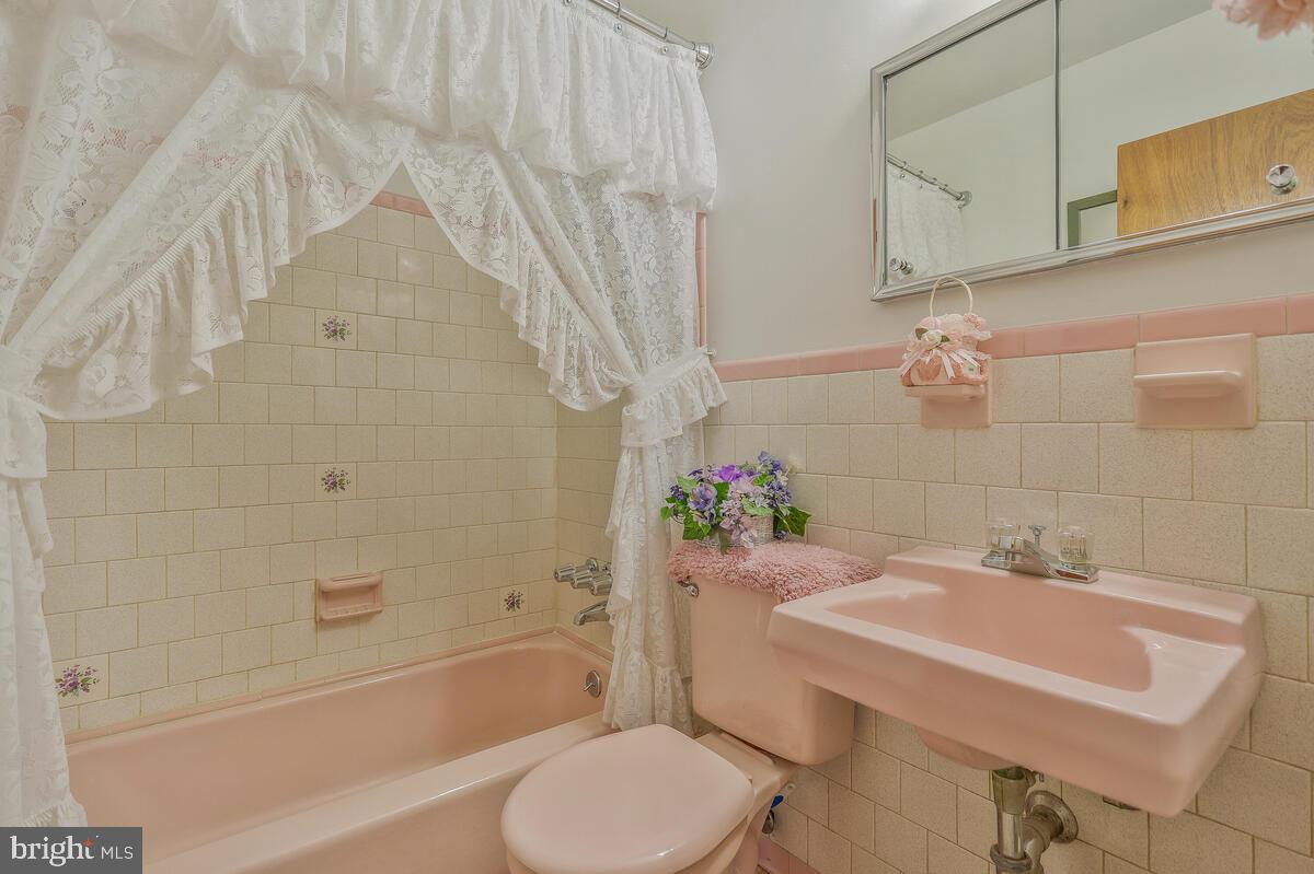 NORRIS PYLES FORESTVILLE - Residential