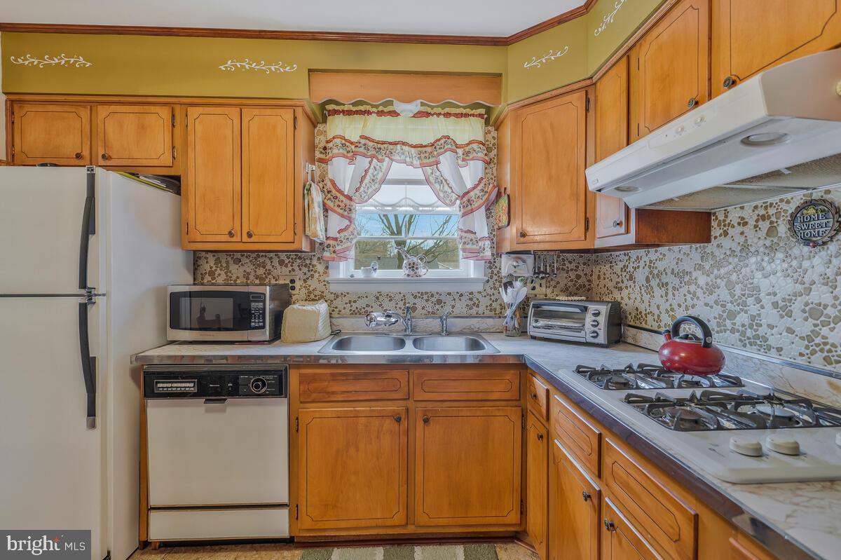 NORRIS PYLES FORESTVILLE - Residential