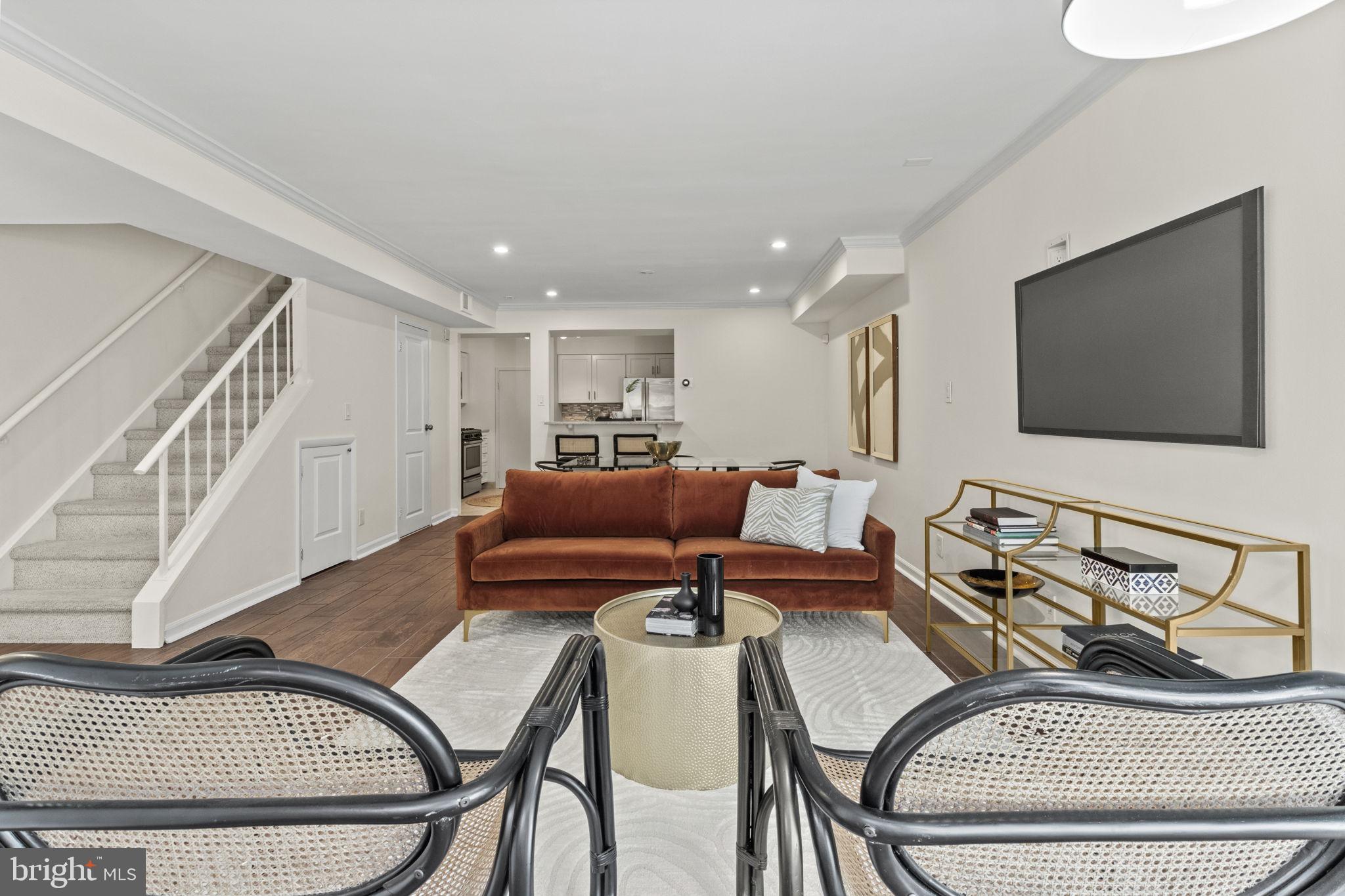 FAIRMOUNT - Residential