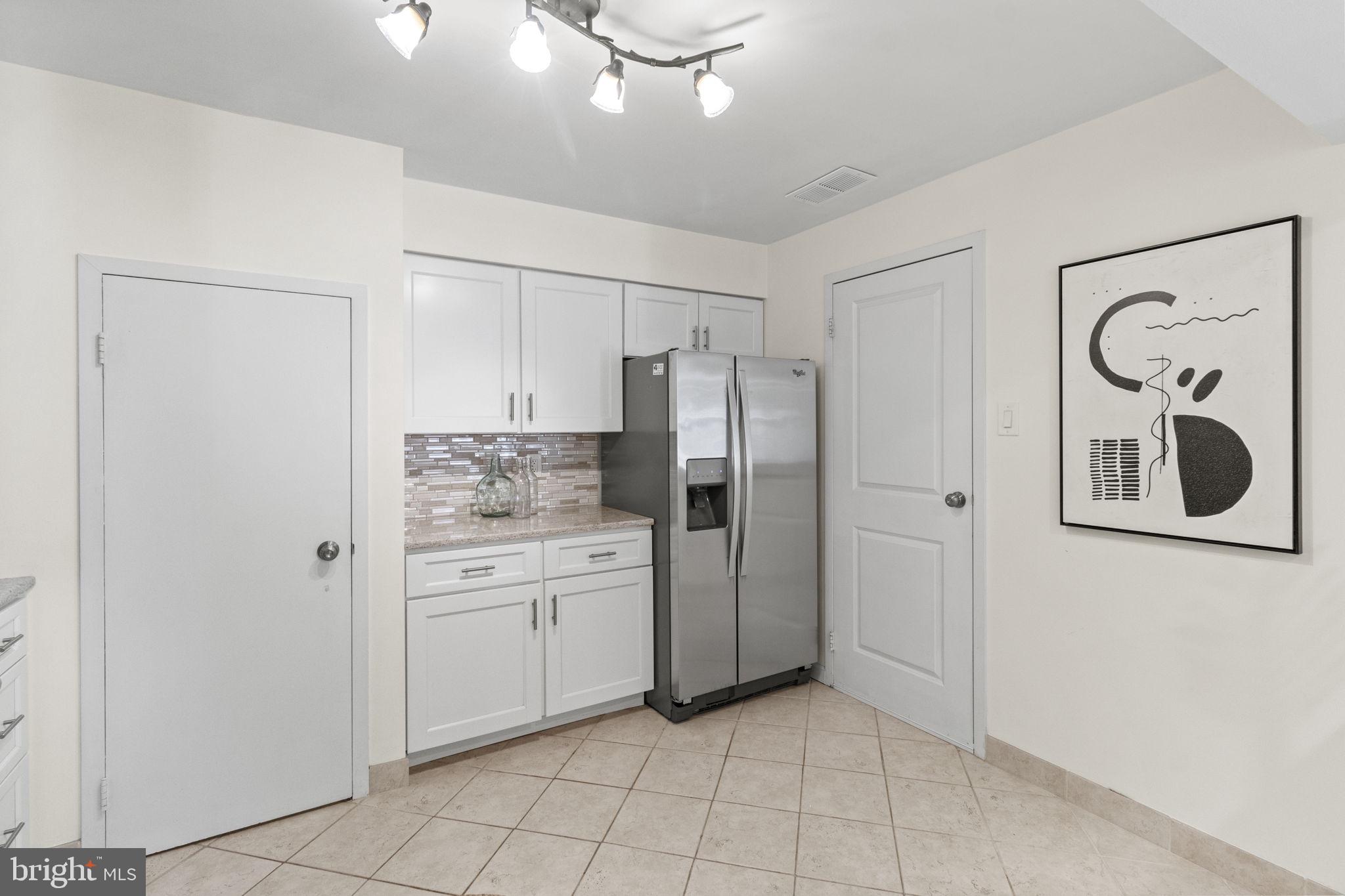 FAIRMOUNT - Residential