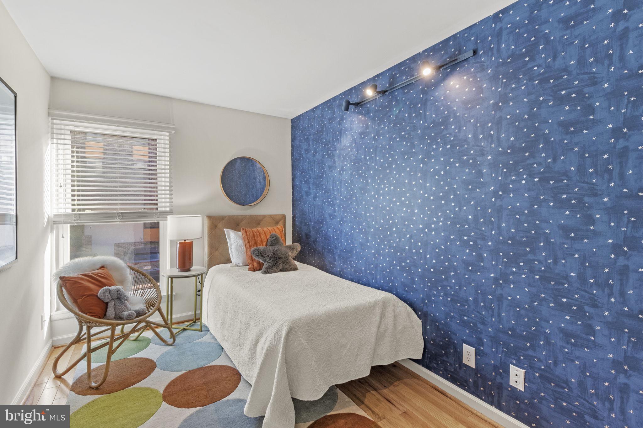 FAIRMOUNT - Residential