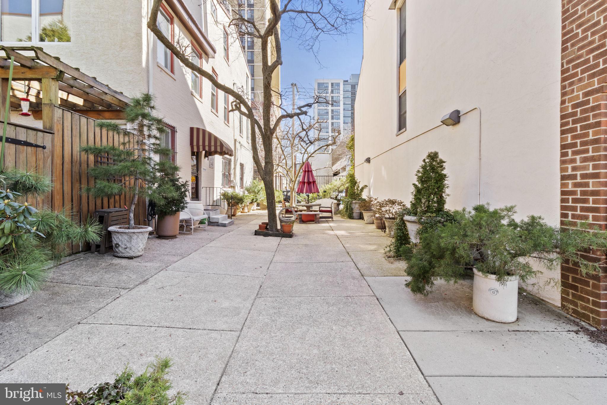 FAIRMOUNT - Residential