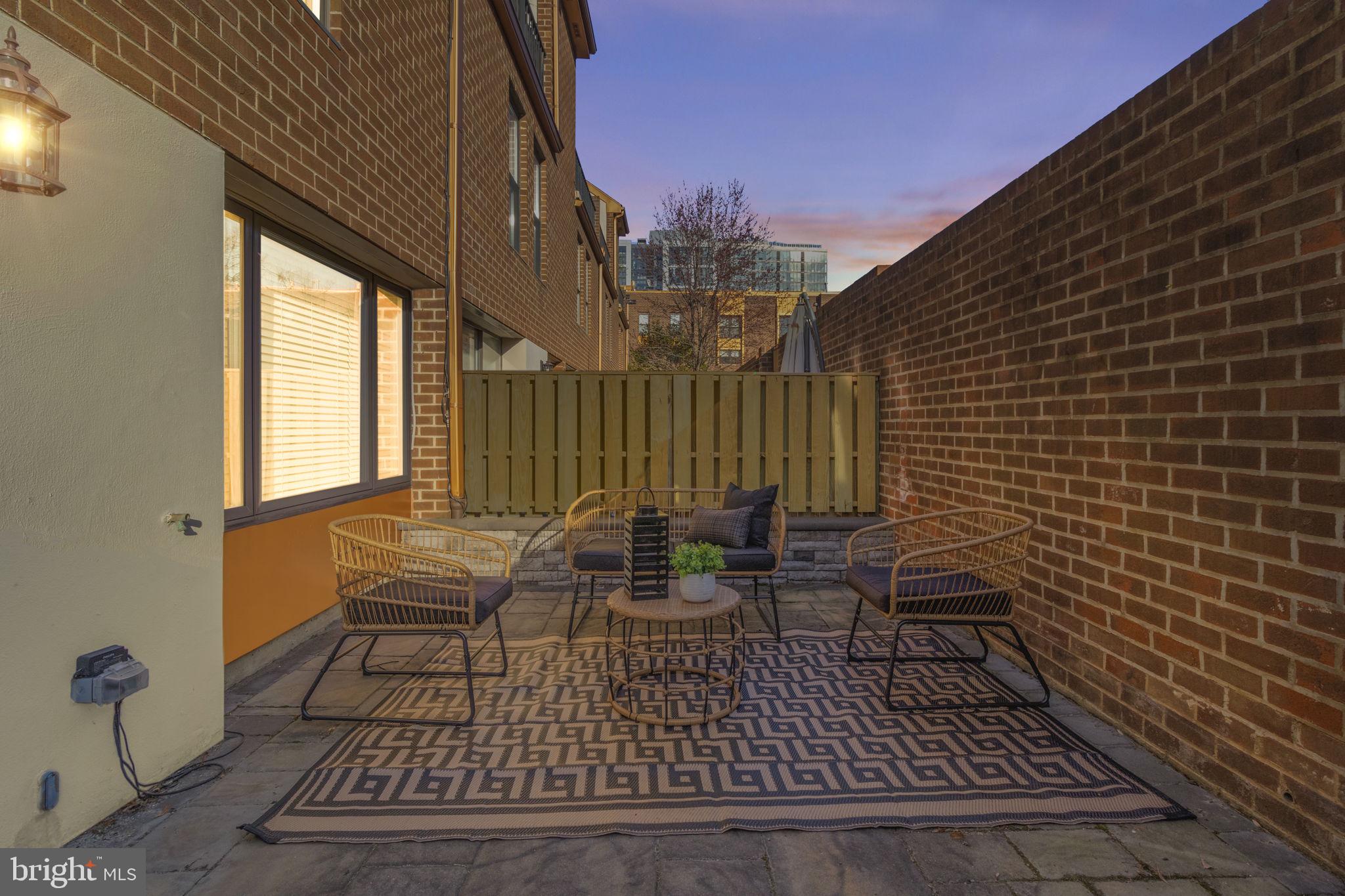 FAIRMOUNT - Residential