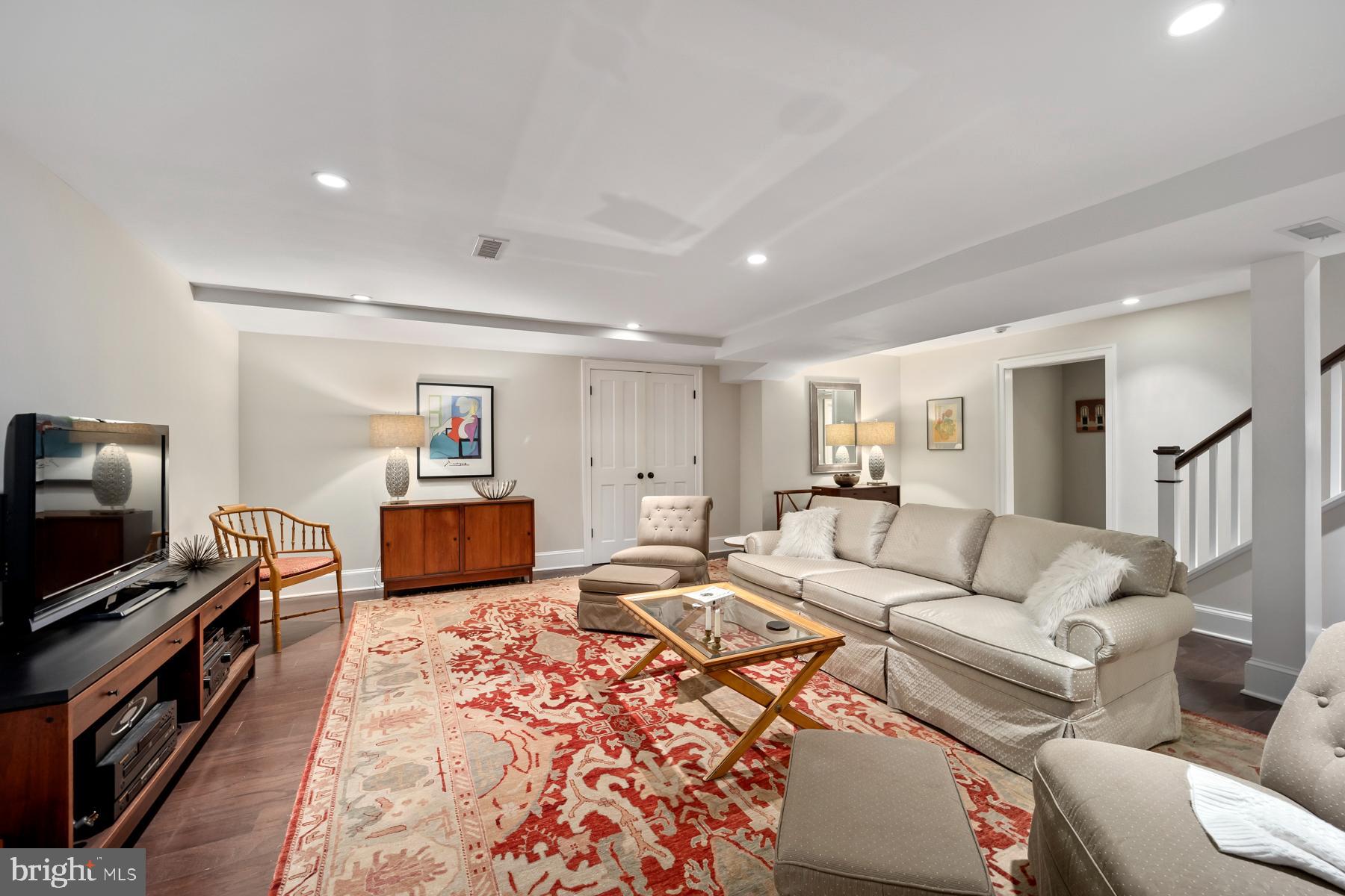 ARONIMINK - Residential