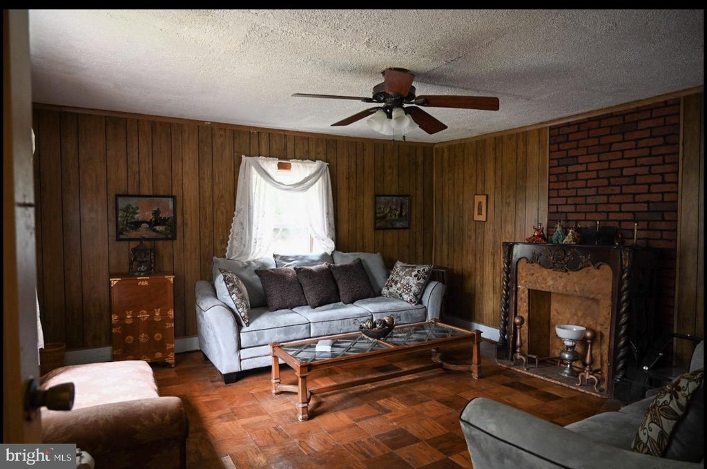 Photo of 92 Buggy Ln, ROCHELLE, VA 22738 (MLS # VAMA2002890)