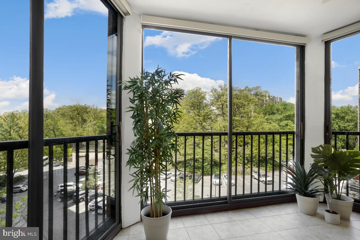 MONTEBELLO - Residential