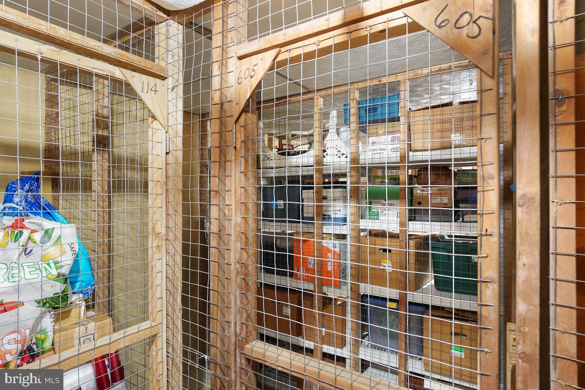 MONTEBELLO - Residential