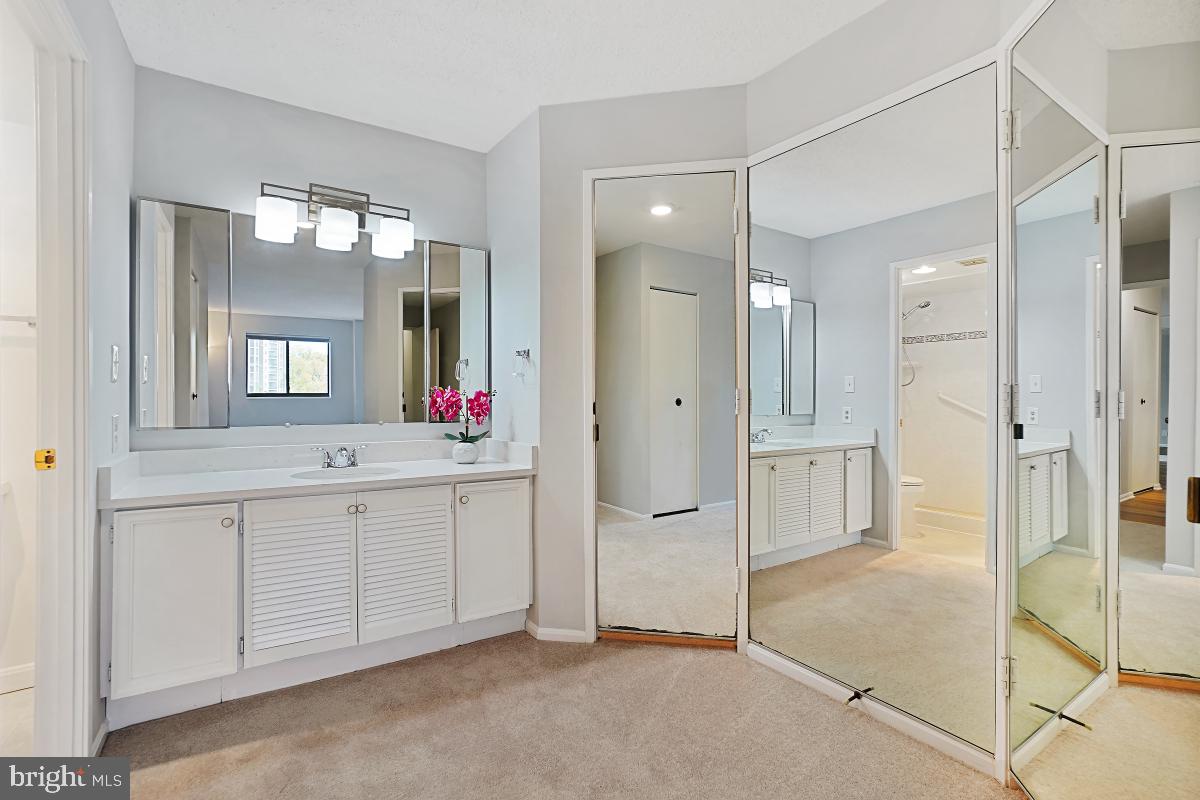 MONTEBELLO - Residential