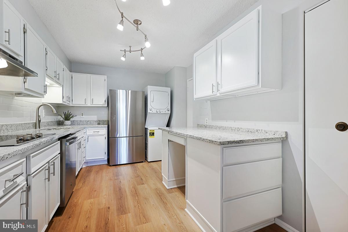 MONTEBELLO - Residential