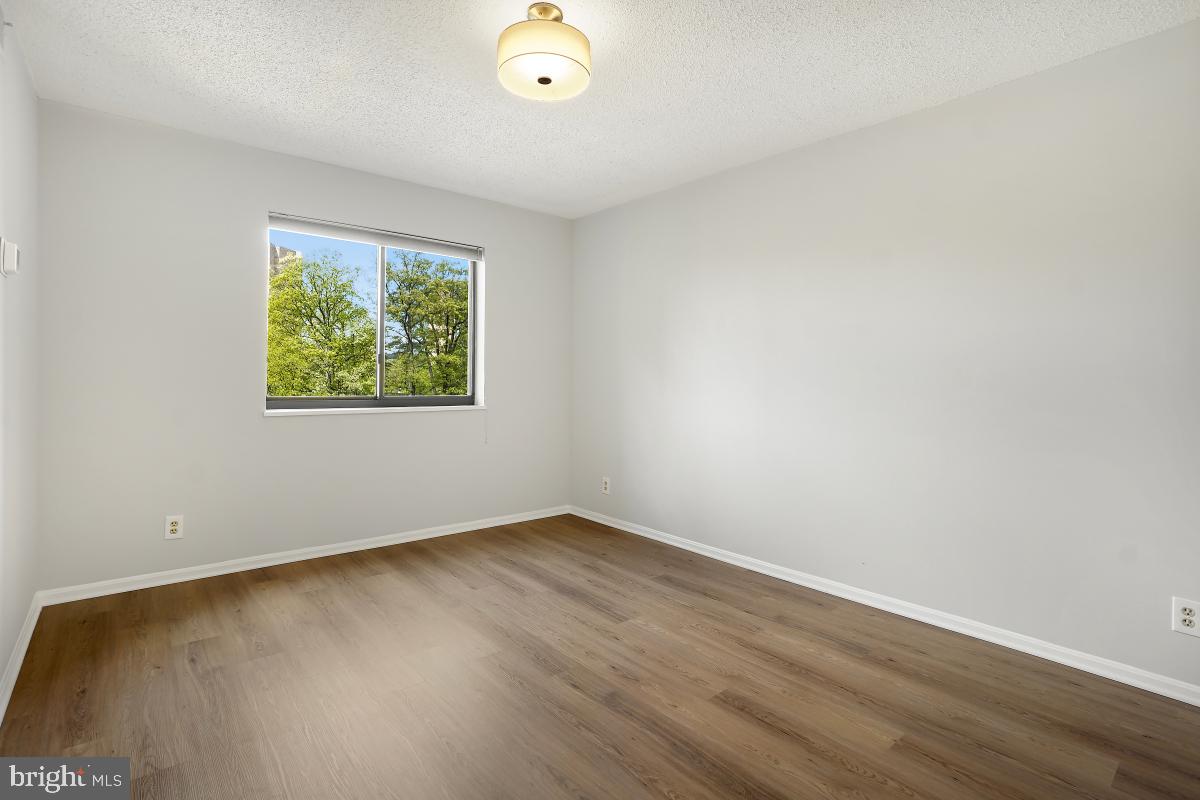 MONTEBELLO - Residential