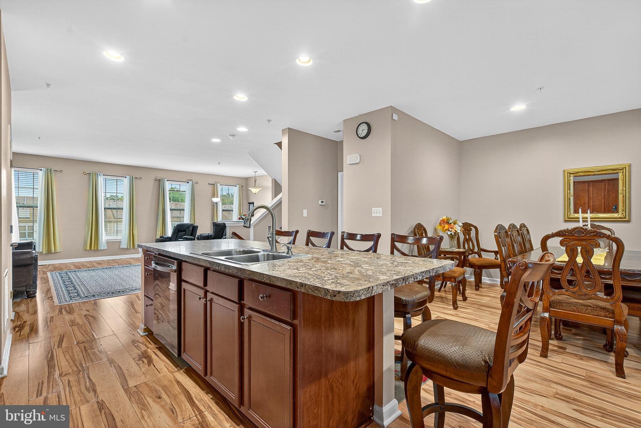 671 ENGLISH IVY WAY