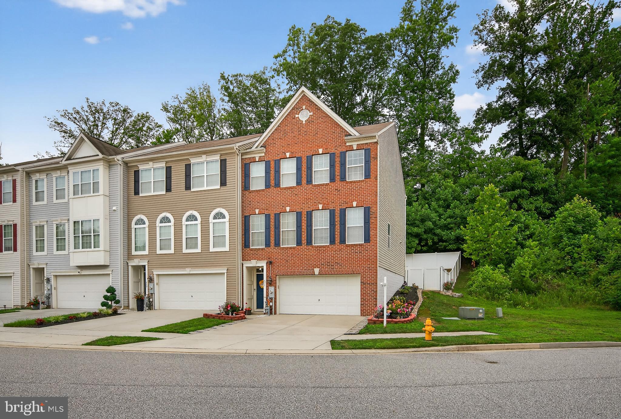 671 ENGLISH IVY WAY