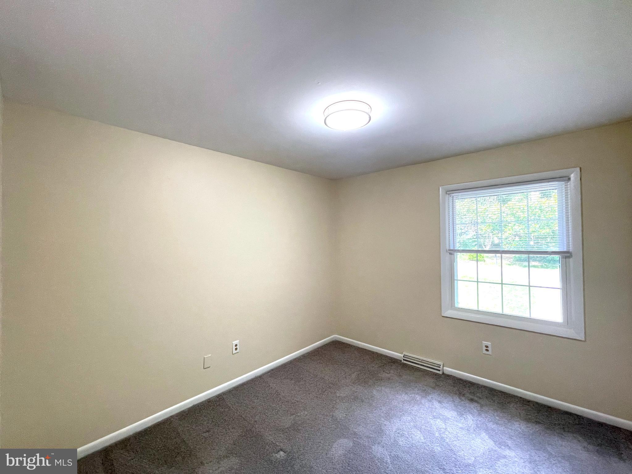 BRETON BAY ESTATES - Residential Lease