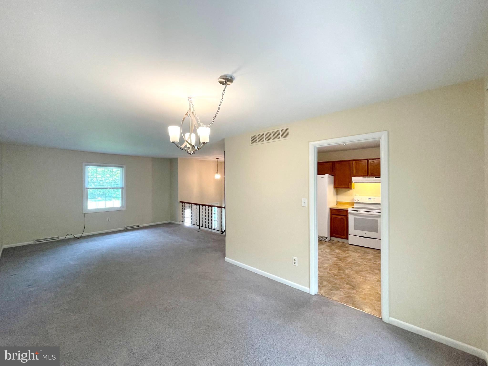 BRETON BAY ESTATES - Residential Lease