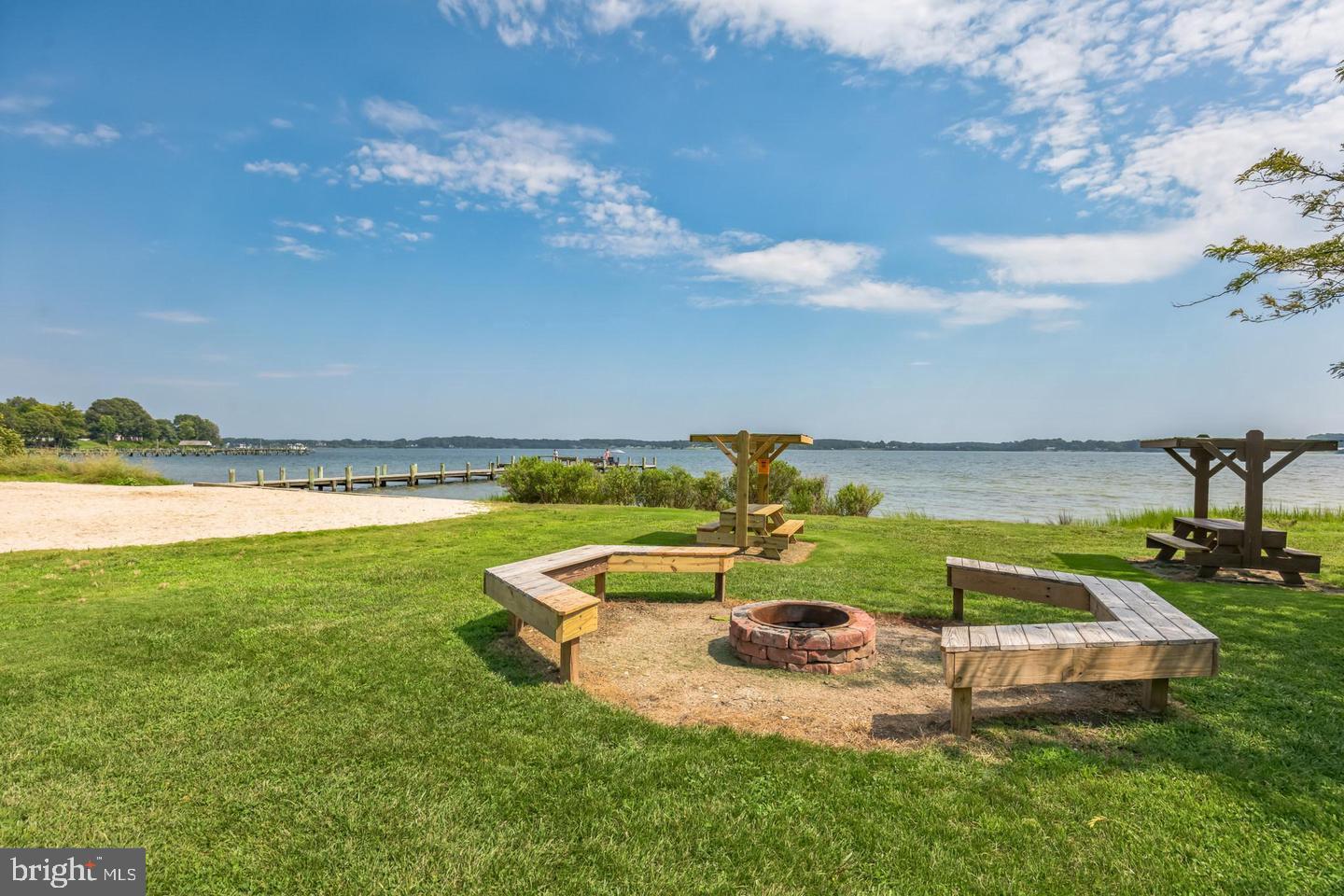 BRETON BAY ESTATES - Residential Lease