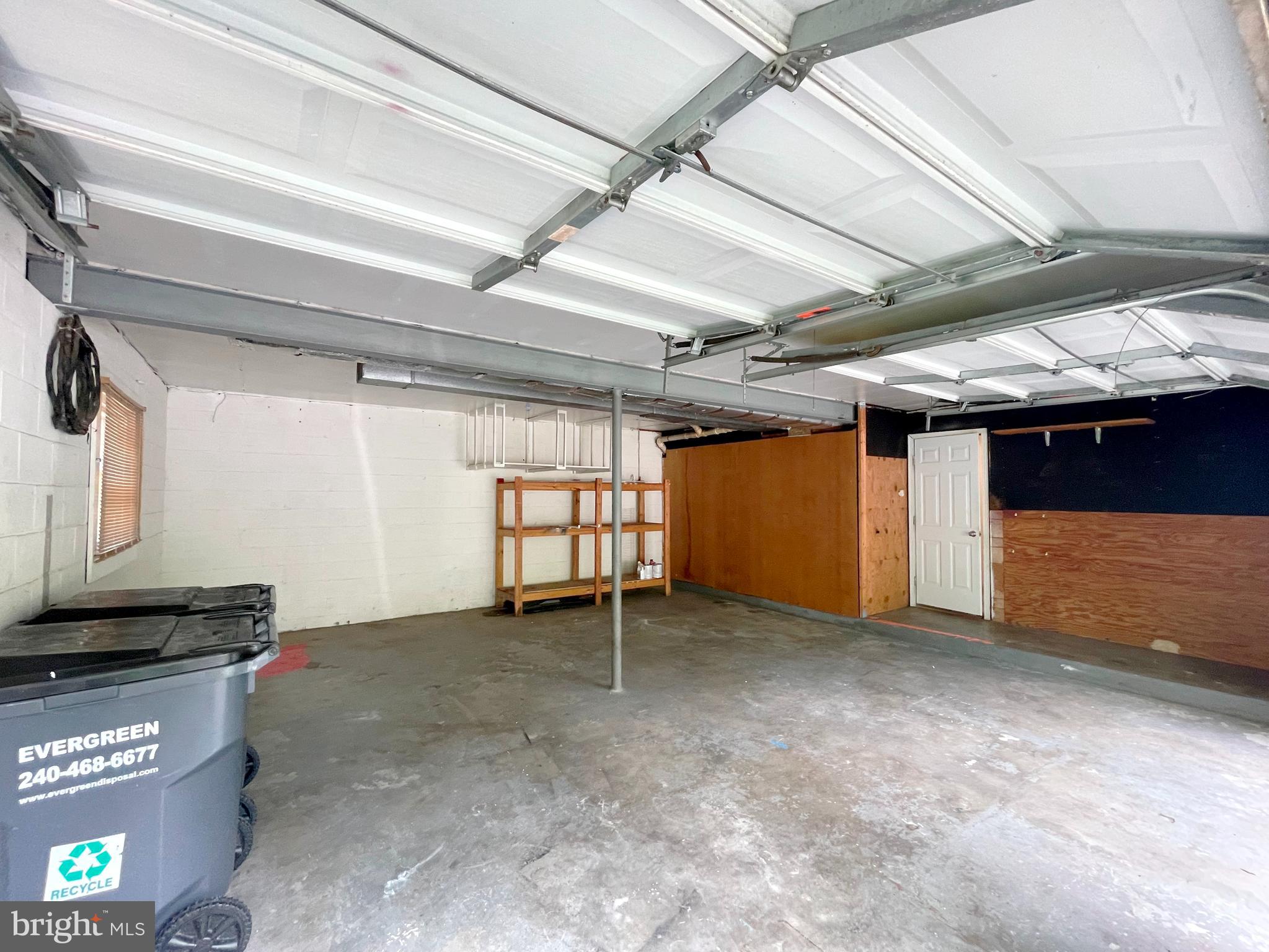 BRETON BAY ESTATES - Residential Lease