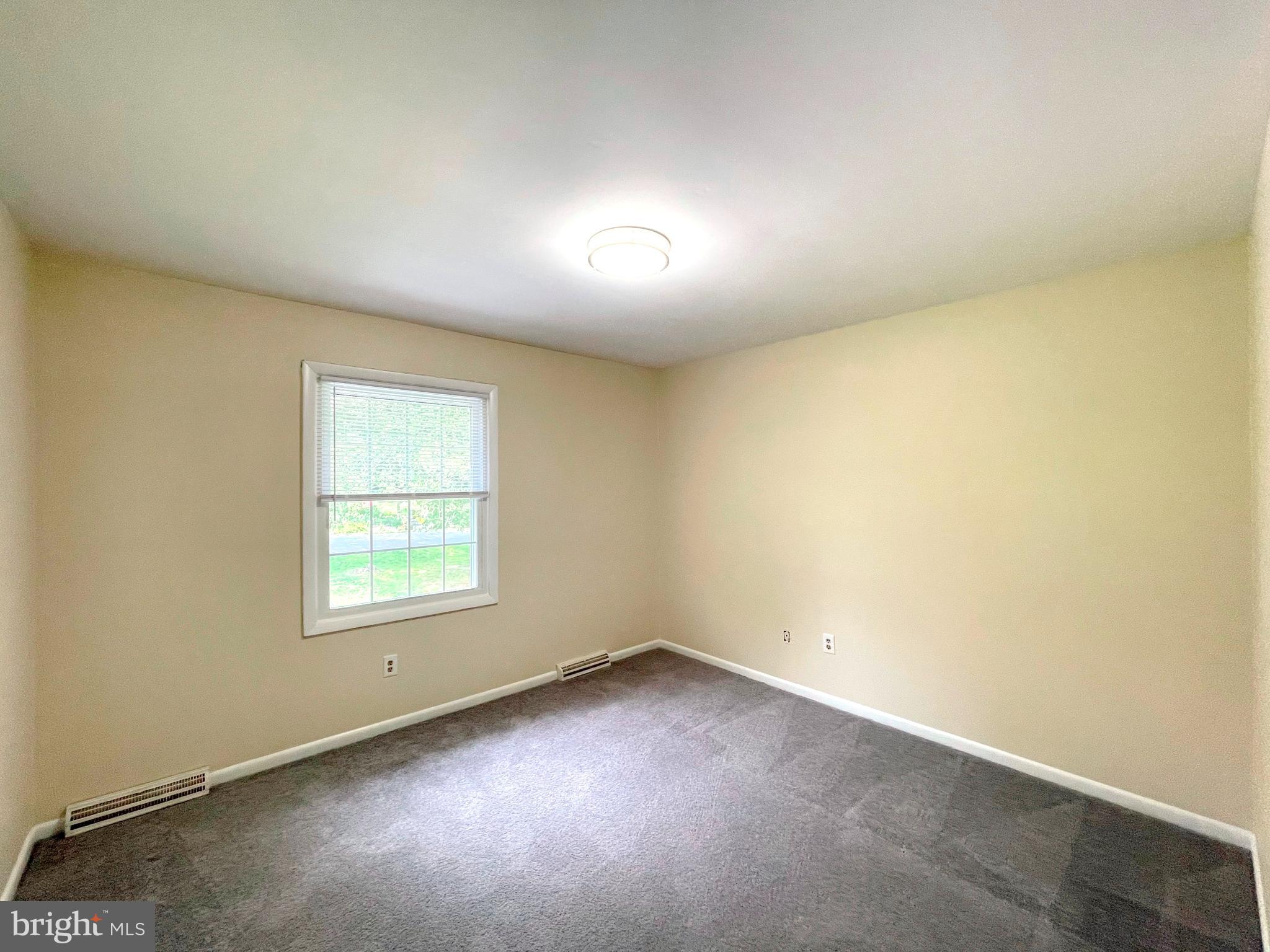 BRETON BAY ESTATES - Residential Lease