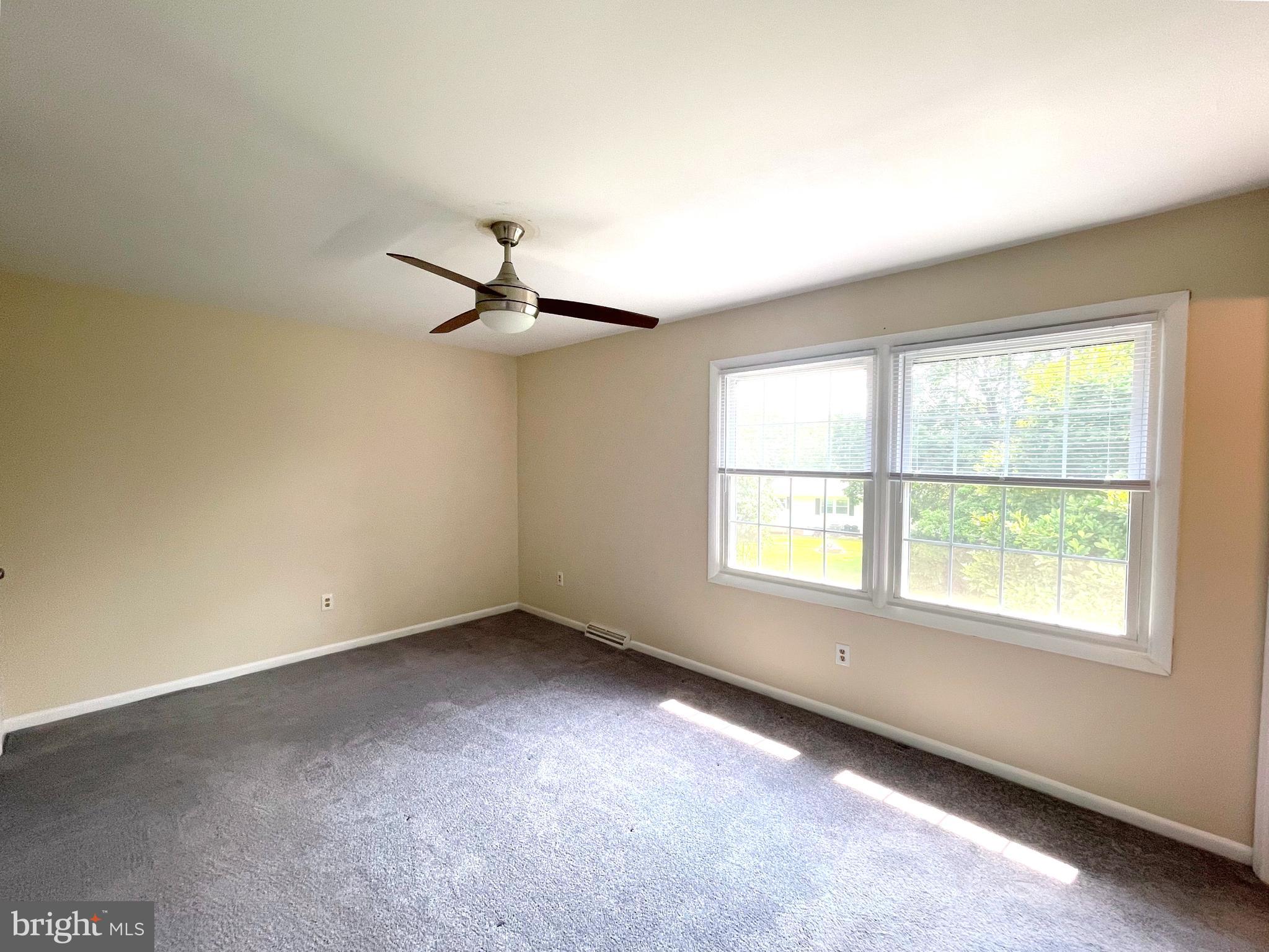 BRETON BAY ESTATES - Residential Lease