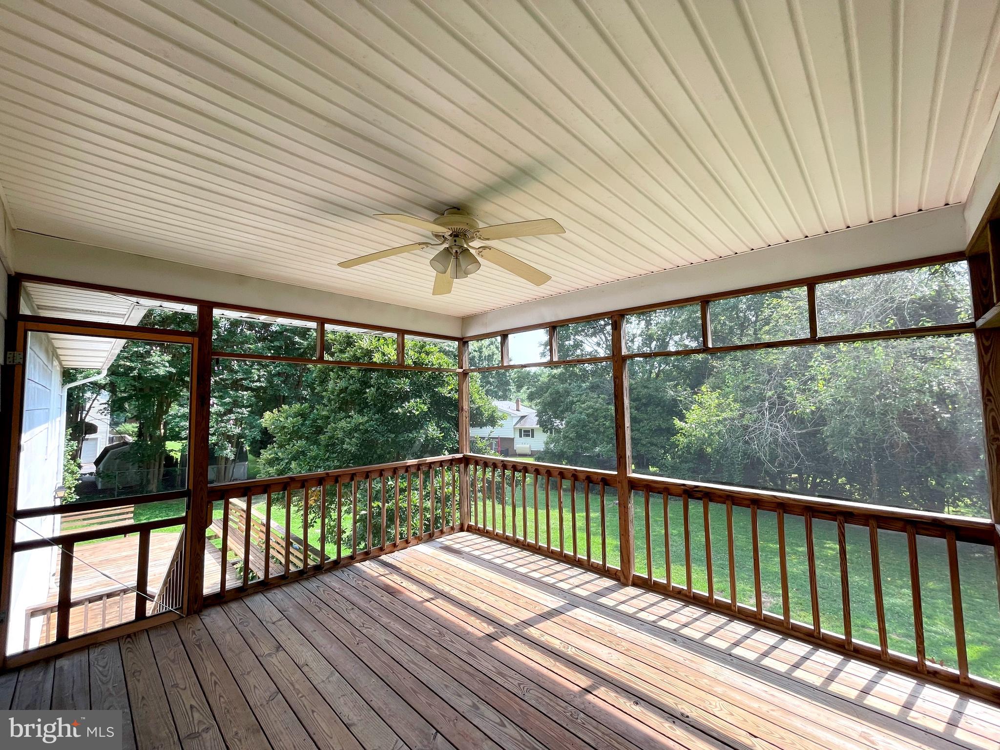 BRETON BAY ESTATES - Residential Lease