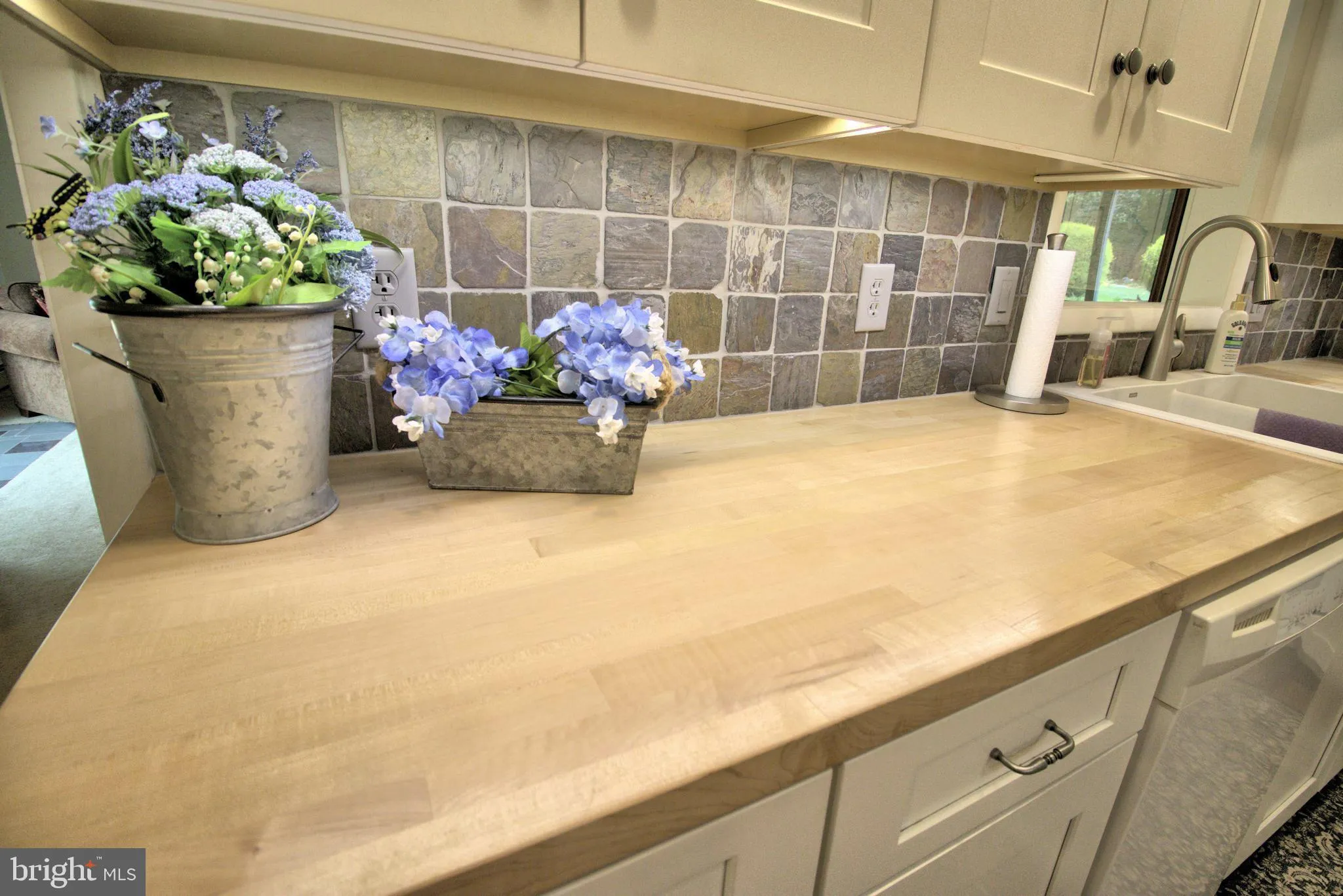 Manheim, Pennsylvania 17545, United States, 3 Bedrooms Bedrooms, ,2 BathroomsBathrooms,Residential,Active,136451