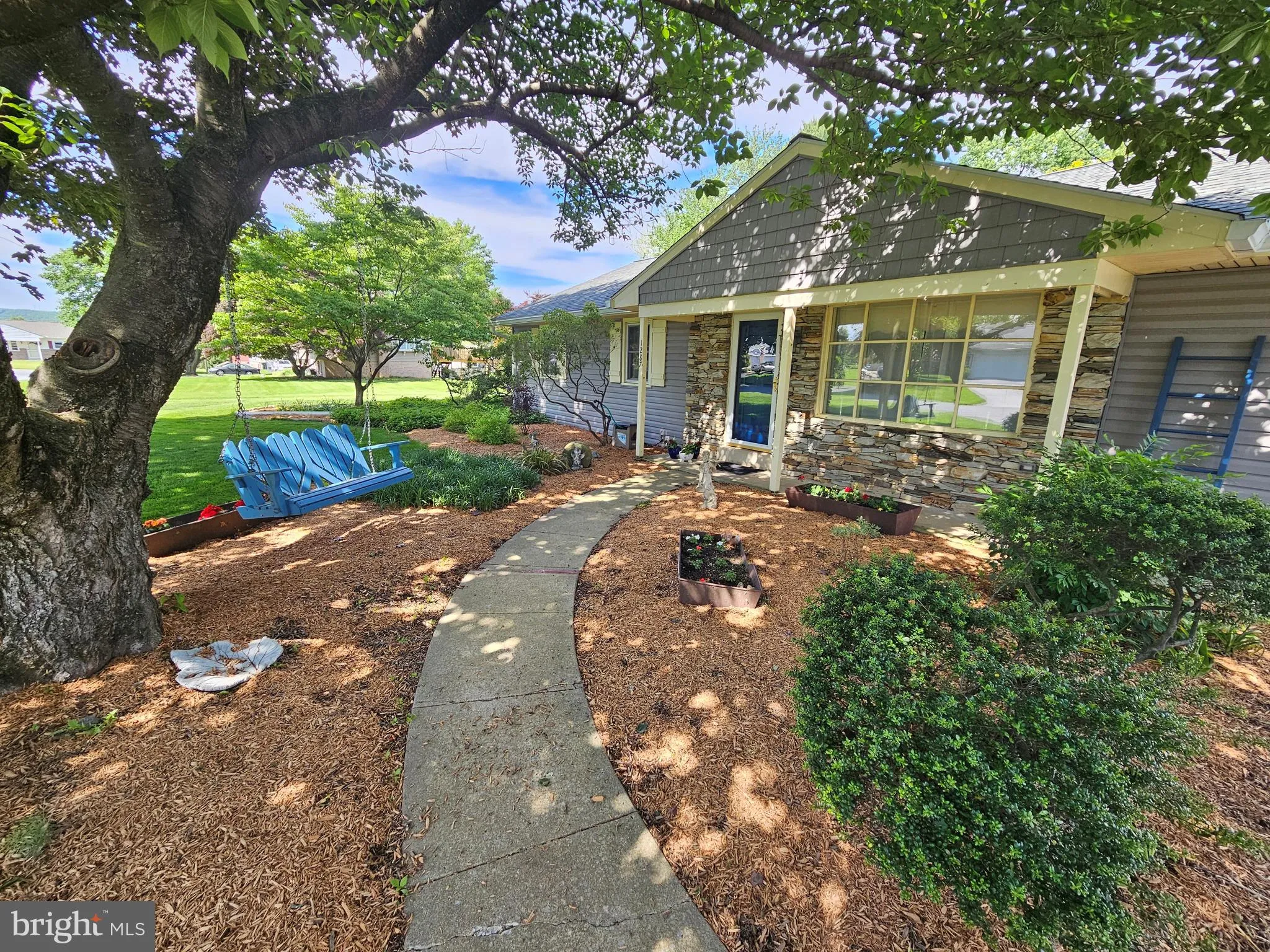 Manheim, Pennsylvania 17545, United States, 3 Bedrooms Bedrooms, ,2 BathroomsBathrooms,Residential,Active,136451