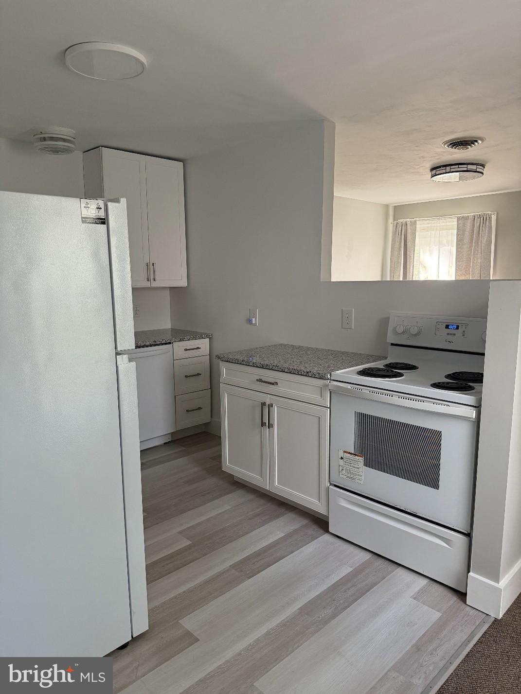 EASTON - Residential Lease