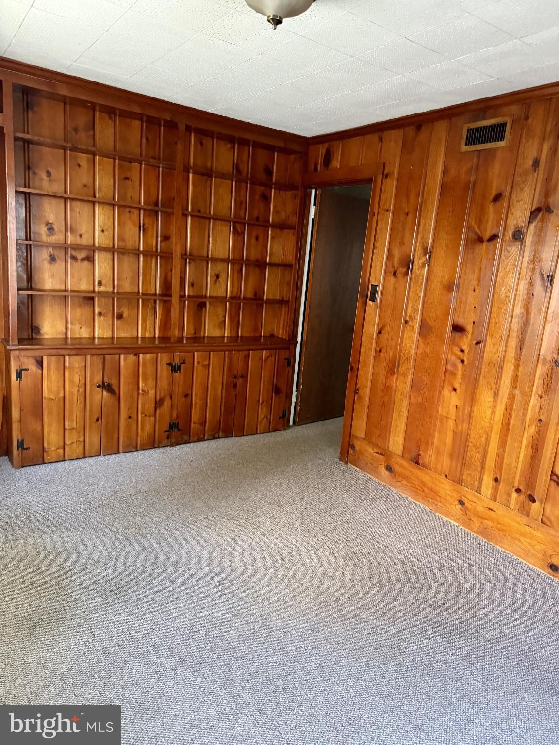 EASTON - Residential Lease