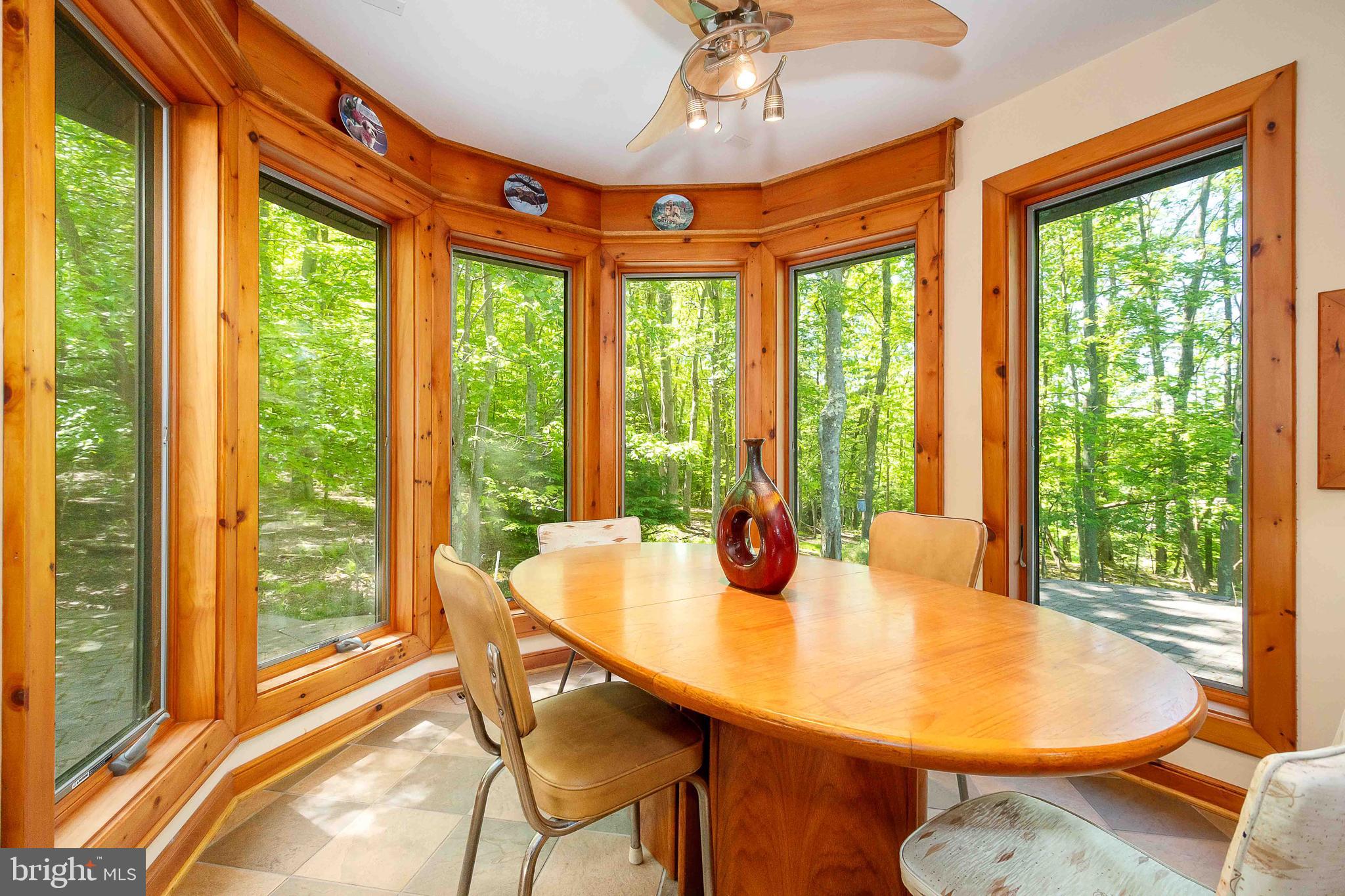 WOODLANDS HILL - Residential